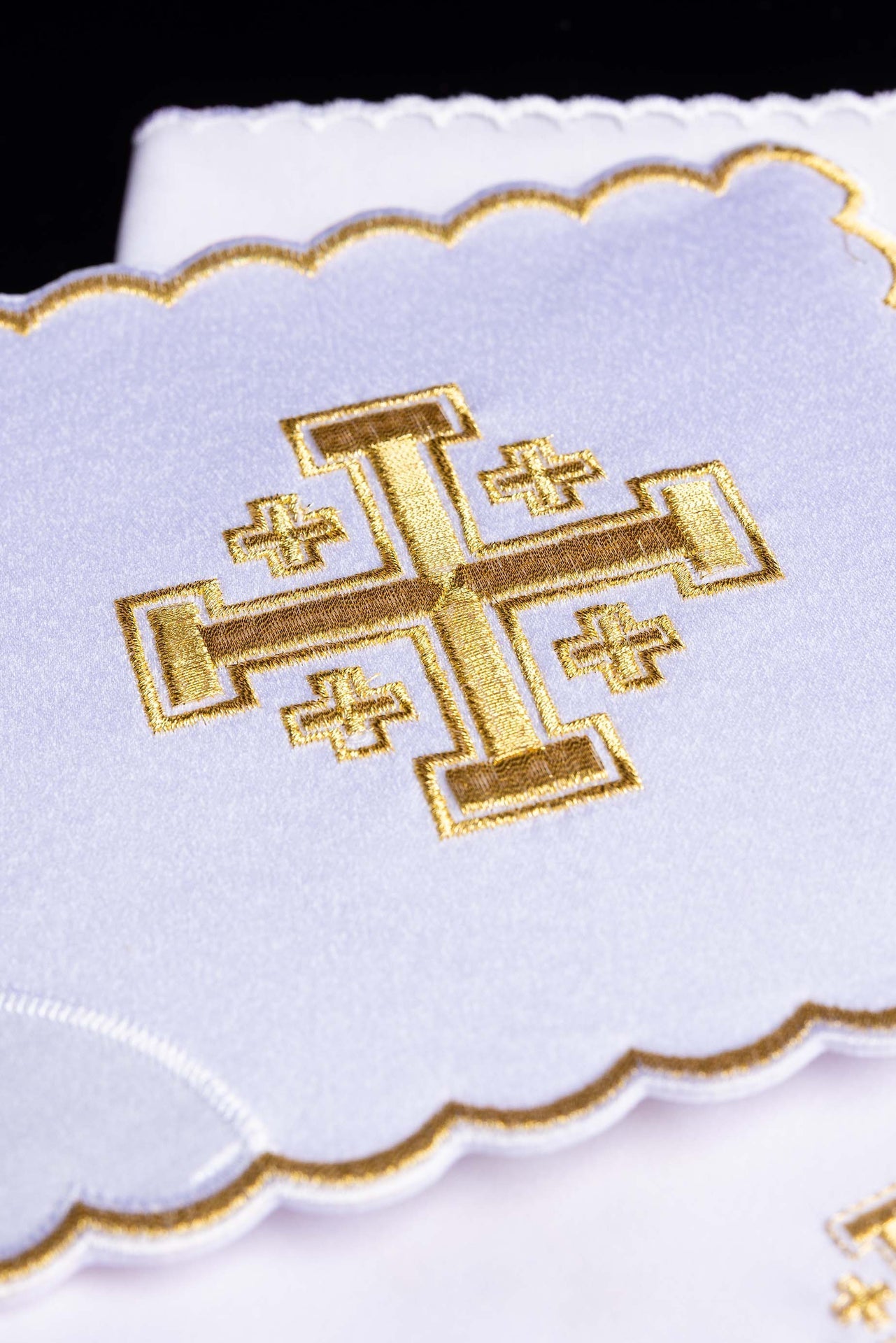 Komplet Kielichowy Biały z Haftem Krzyża - 4 Elementy - SZATYLITURGICZNE.PL