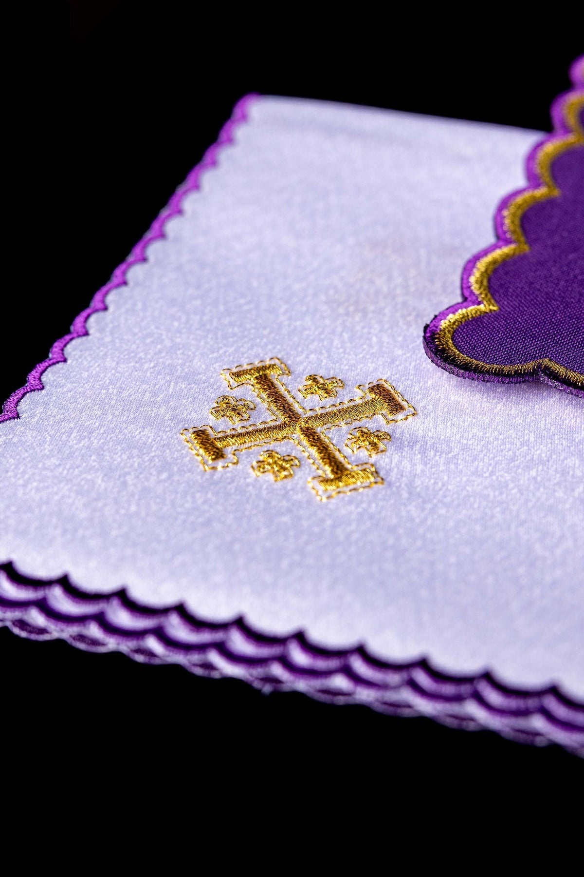 Komplet Kielichowy Fioletowy Krzyż Jerozolimski - Haftowany - SZATYLITURGICZNE.PL