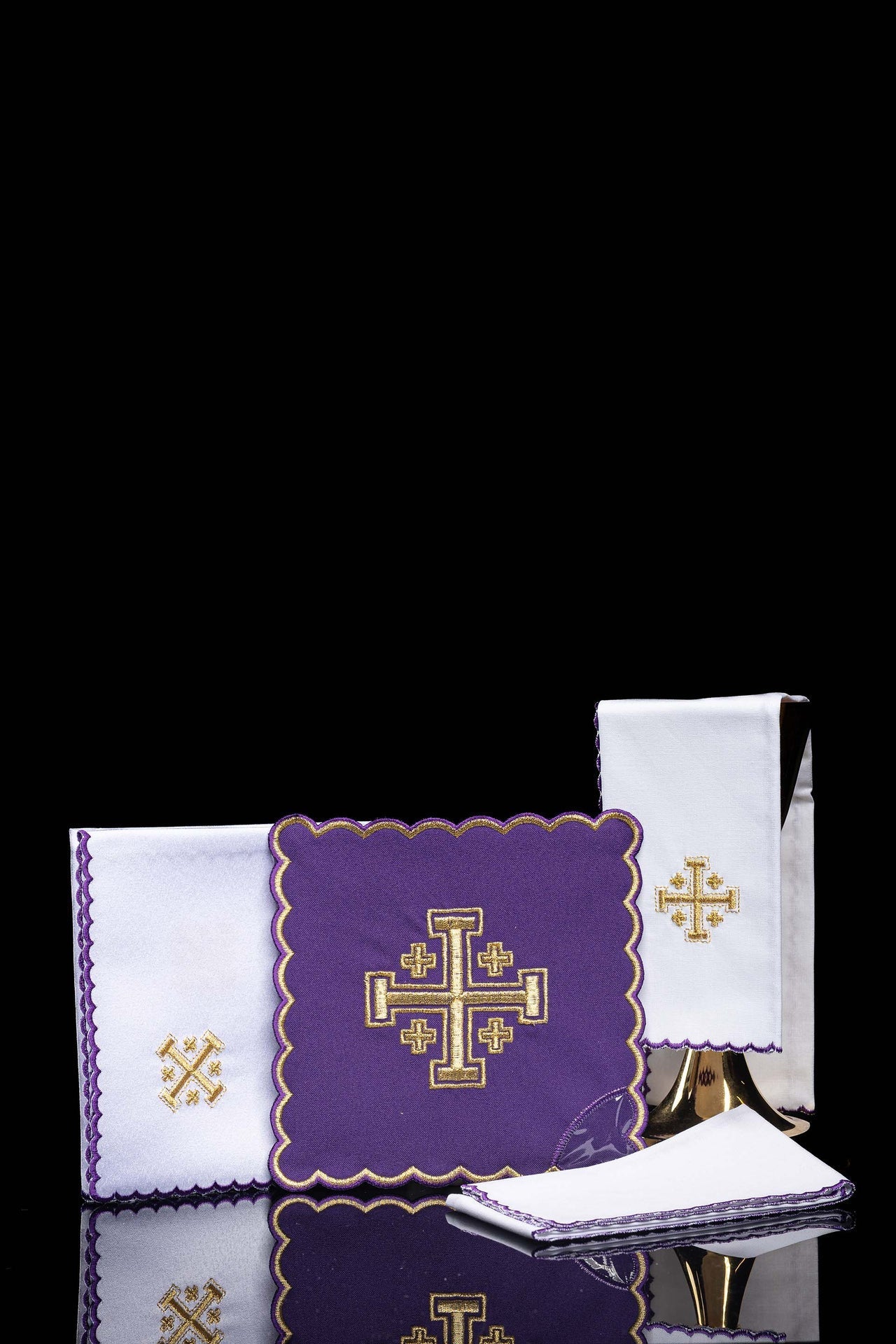 Komplet Kielichowy Fioletowy Krzyż Jerozolimski - Haftowany - SZATYLITURGICZNE.PL