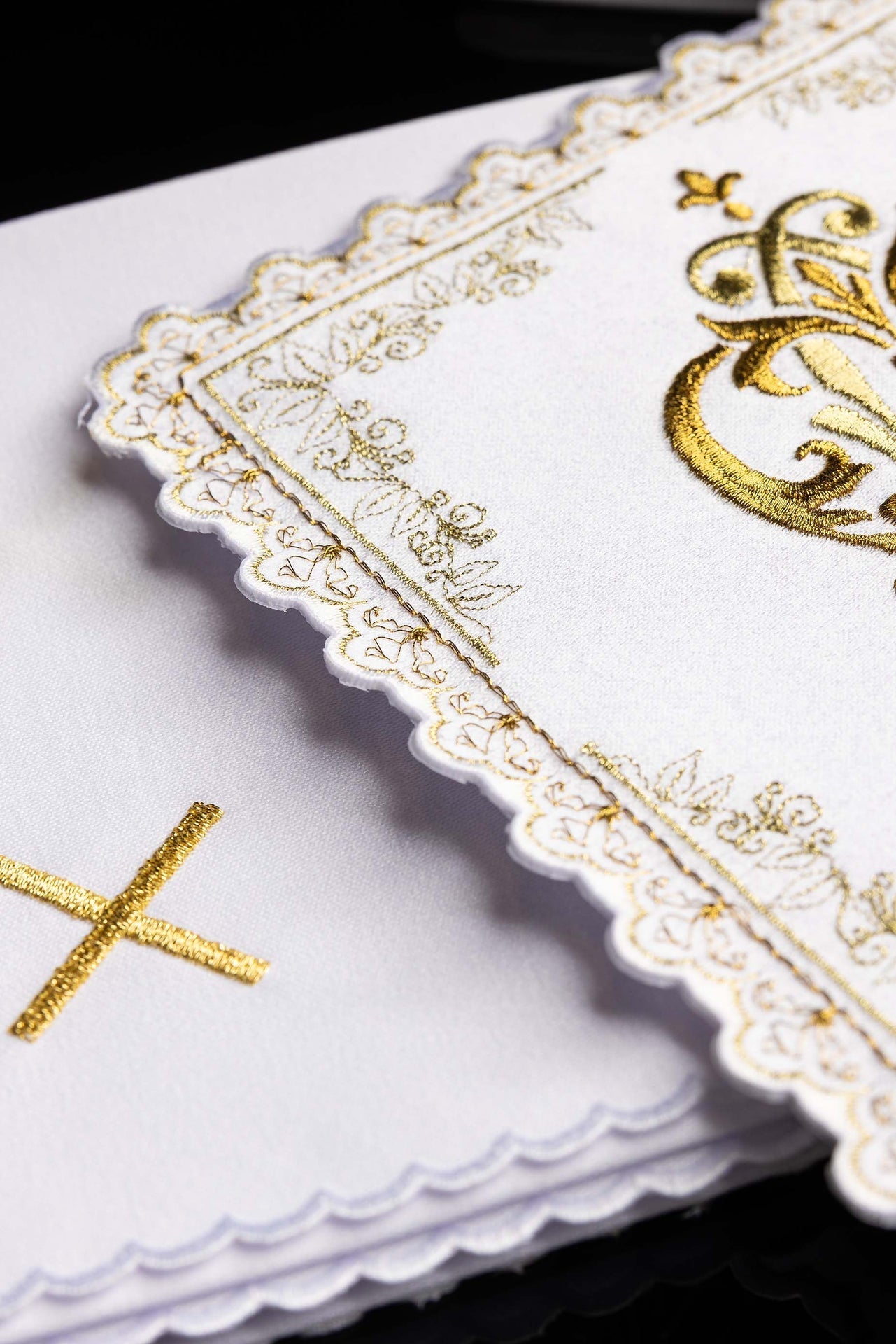 Liturgiczny Komplet Kielichowy Maryjny - Złoty Haft, Palka, Korporał - SZATYLITURGICZNE.PL