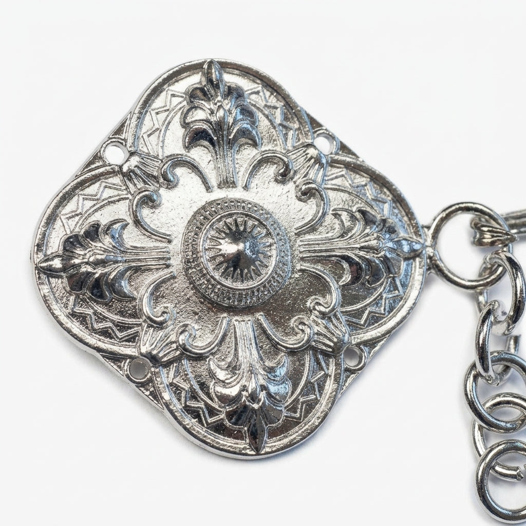 Liturgical cope clasp — Detail - Macro | Generated by Modelize