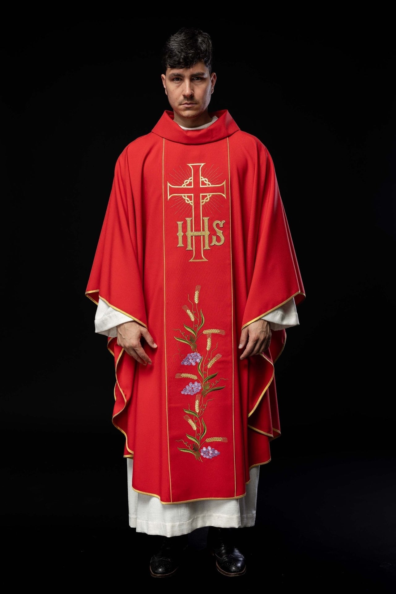 Ornat Czerwony IHS i Kłosy Złoty Pas - Szaty Liturgiczne - SZATYLITURGICZNE.PL