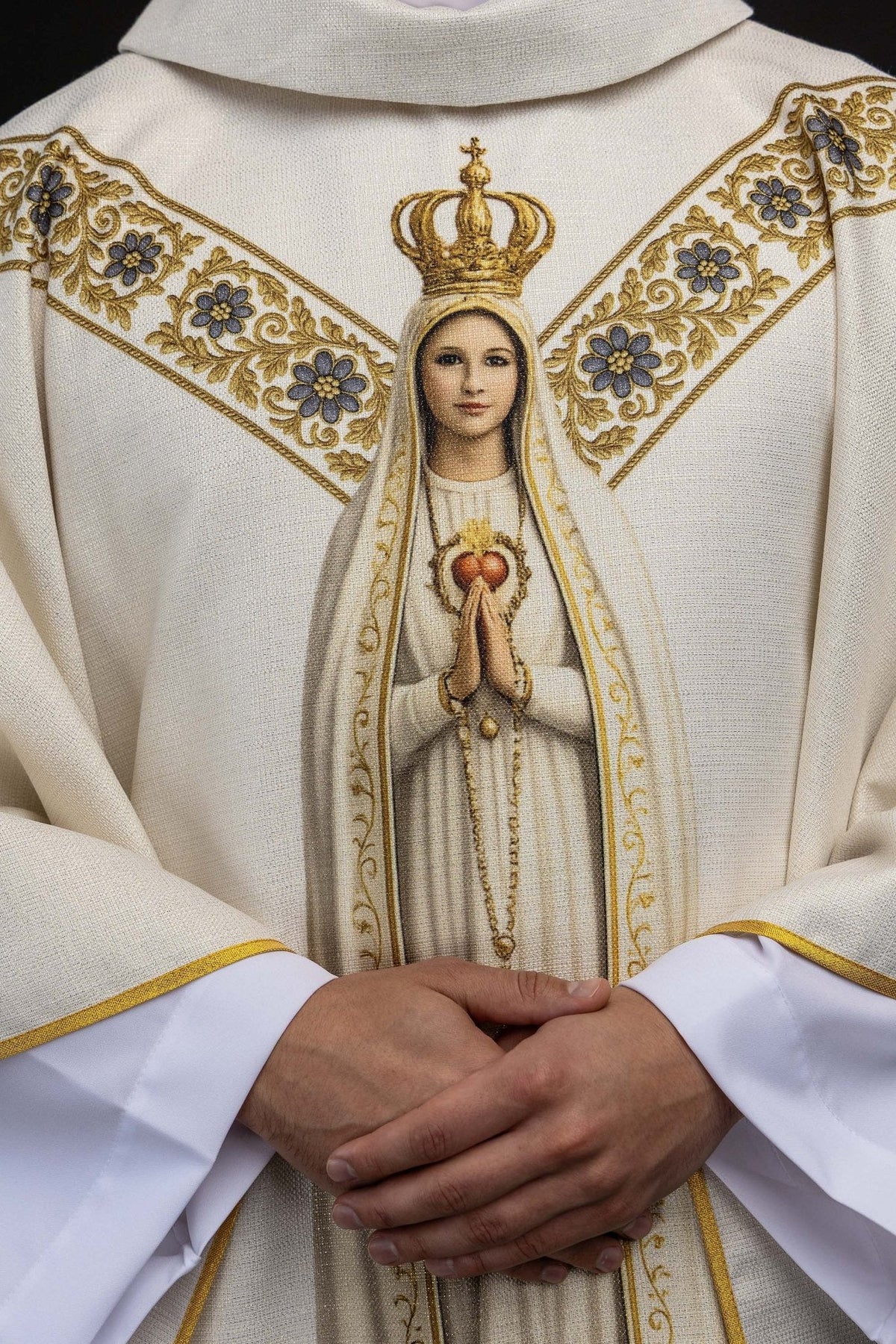 Ornat drukowany z wizerunkiem Matki Bożej Fatimskiej - SZATYLITURGICZNE.PL