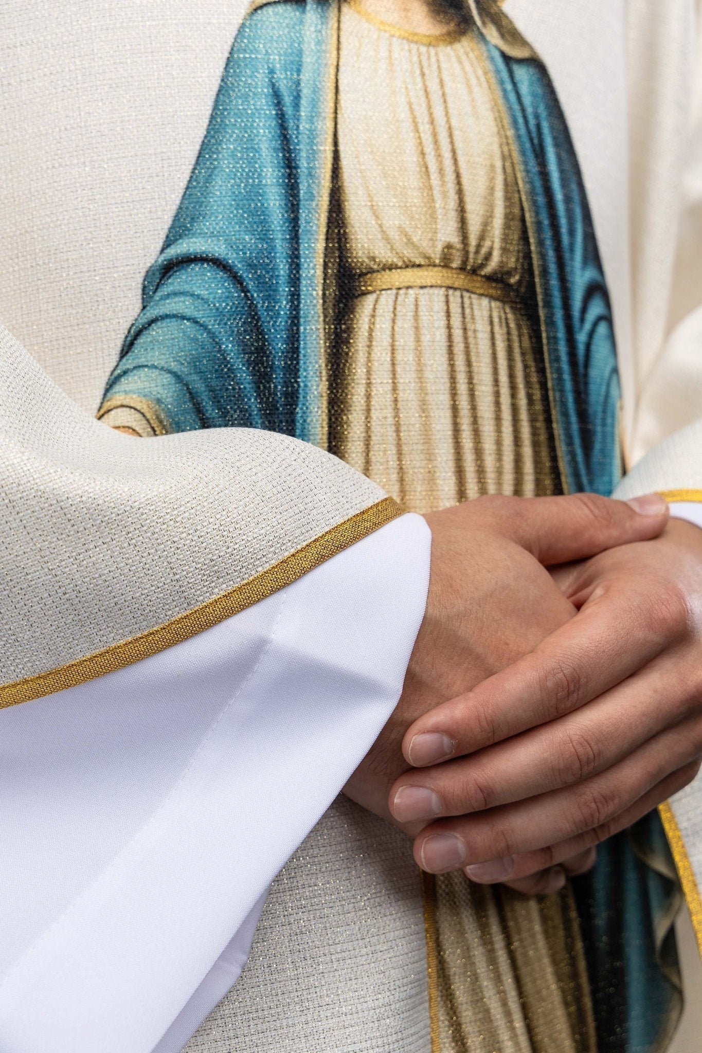 Ornat drukowany z wizerunkiem Matki Bożej Niepokalanej - SZATYLITURGICZNE.PL