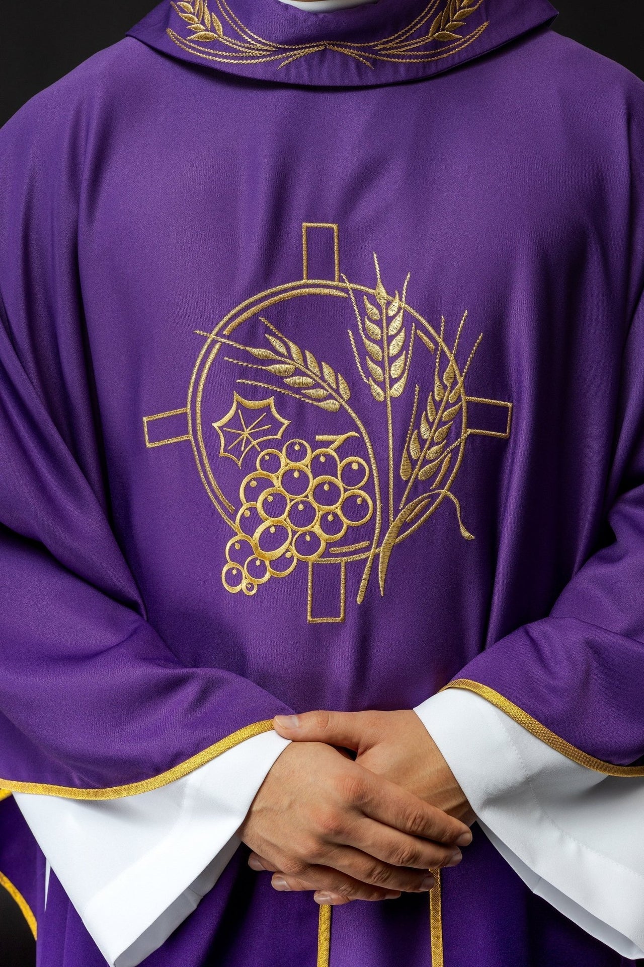 Ornat Fioletowy Haft Krzyż Kłosy - Polski Producent Szat Liturgicznych - SZATYLITURGICZNE.PL