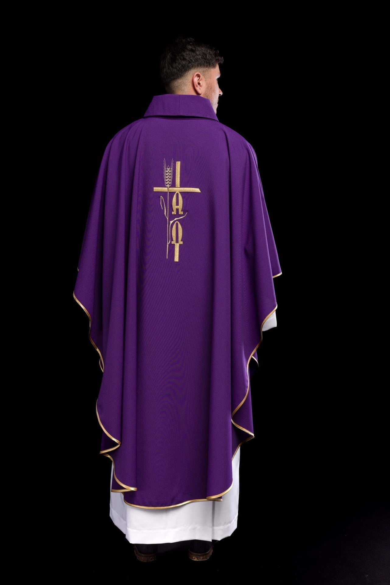 Ornat Fioletowy Liturgiczny z Haftem Alfa Omega i Krzyżem - SZATYLITURGICZNE.PL