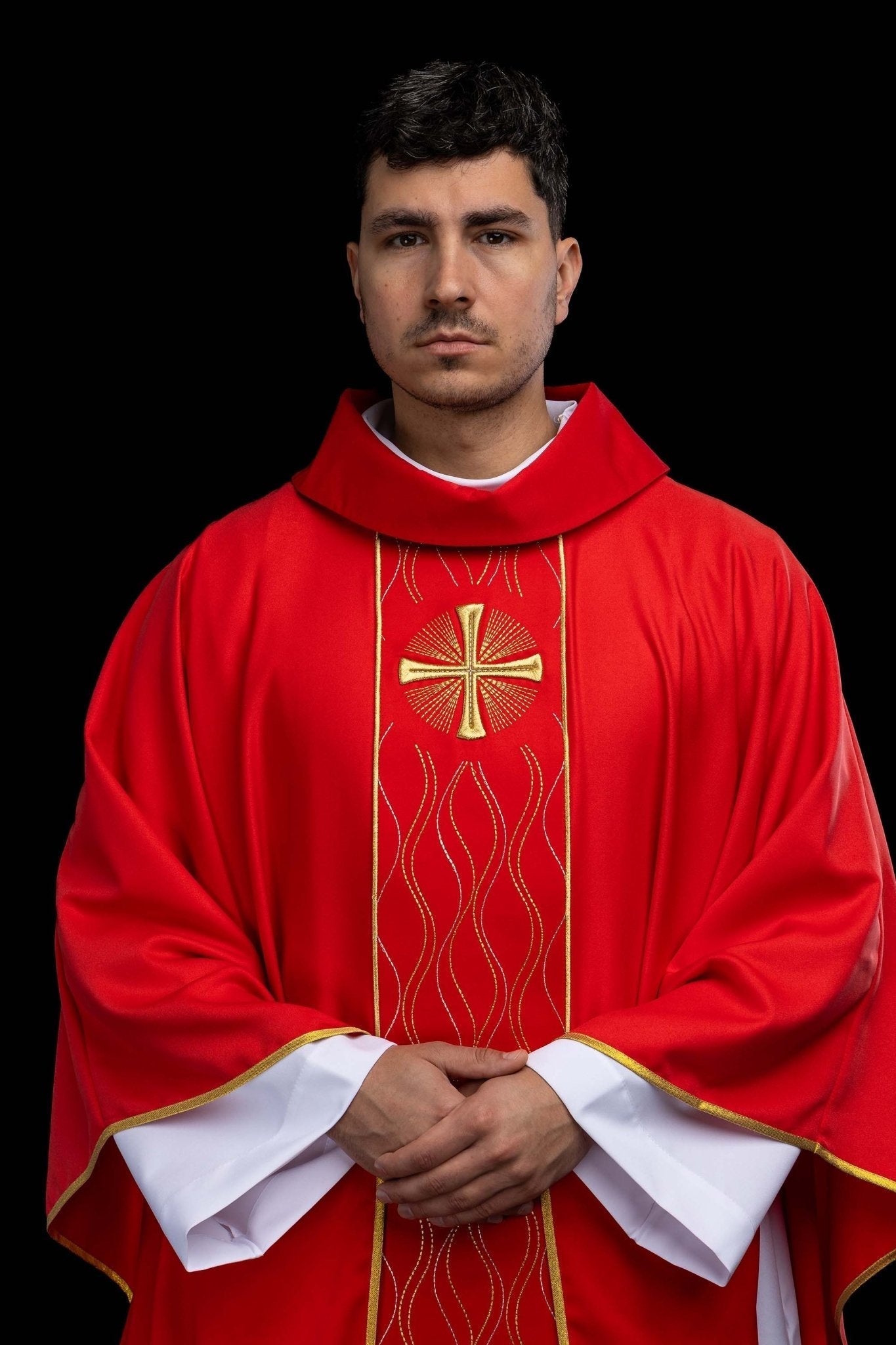 Ornat haftowany Krzyż czerwony - SZATYLITURGICZNE.PL