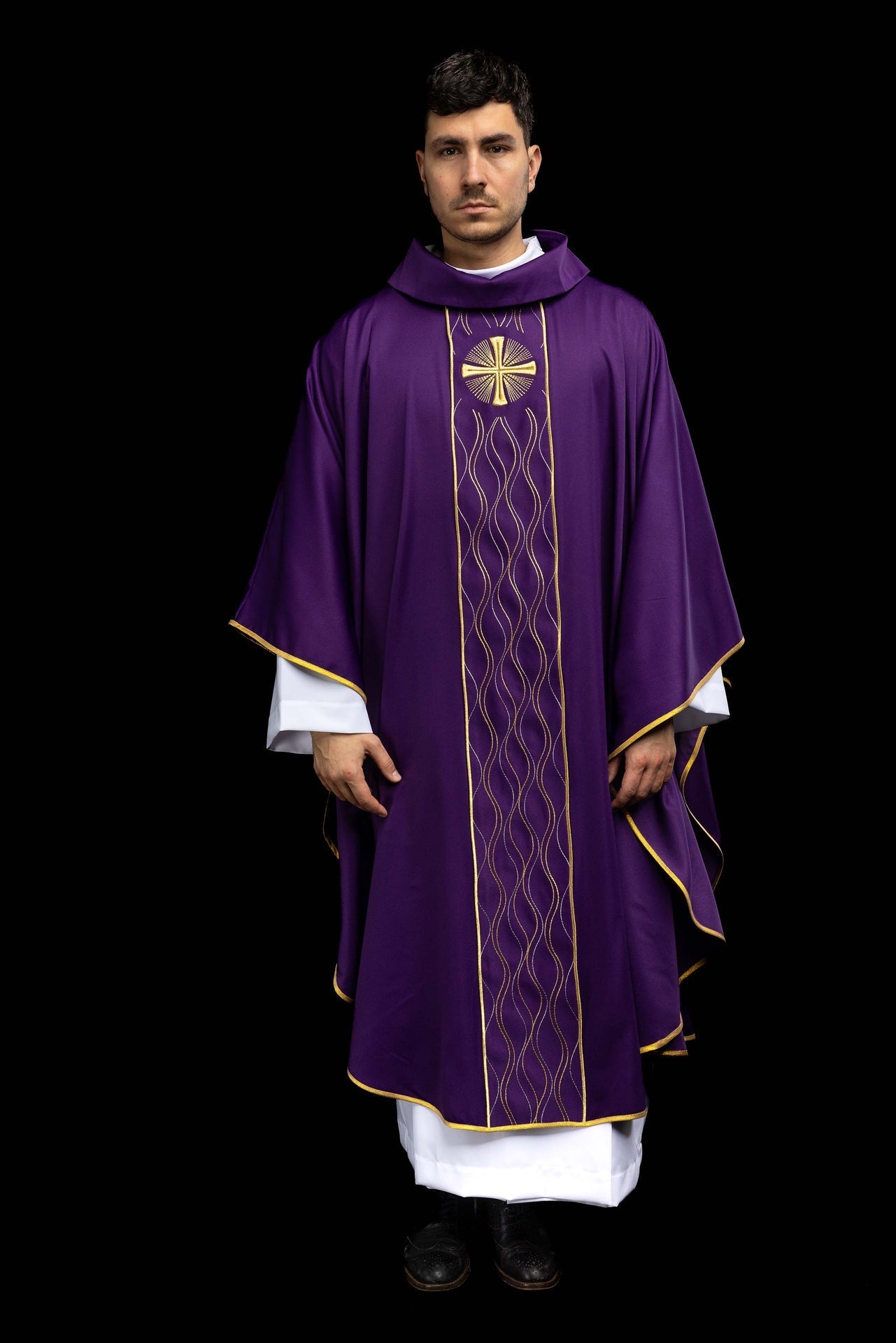 Ornat haftowany Krzyż fioletowy - SZATYLITURGICZNE.PL