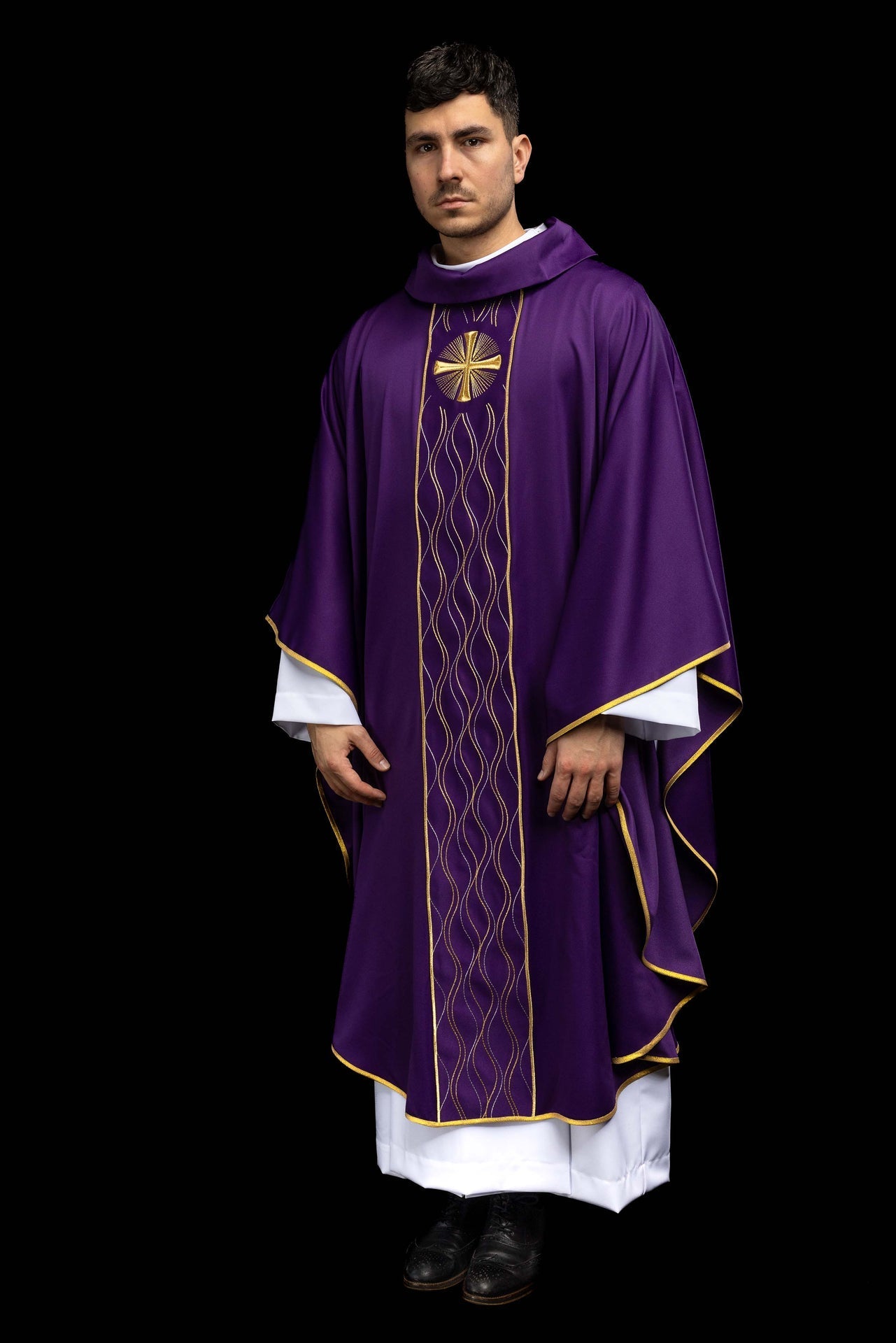 Ornat haftowany Krzyż fioletowy - SZATYLITURGICZNE.PL