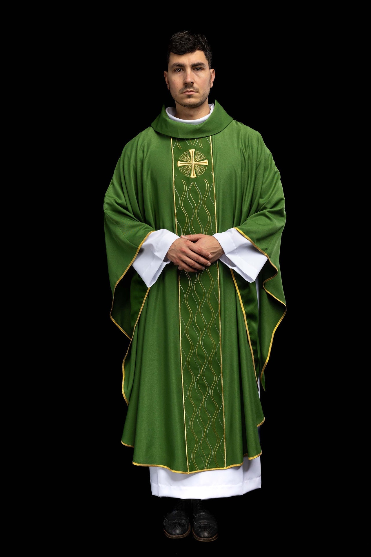 Ornat haftowany Krzyż zielony - SZATYLITURGICZNE.PL
