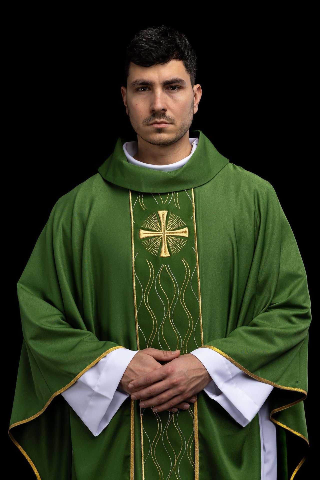 Ornat haftowany Krzyż zielony - SZATYLITURGICZNE.PL