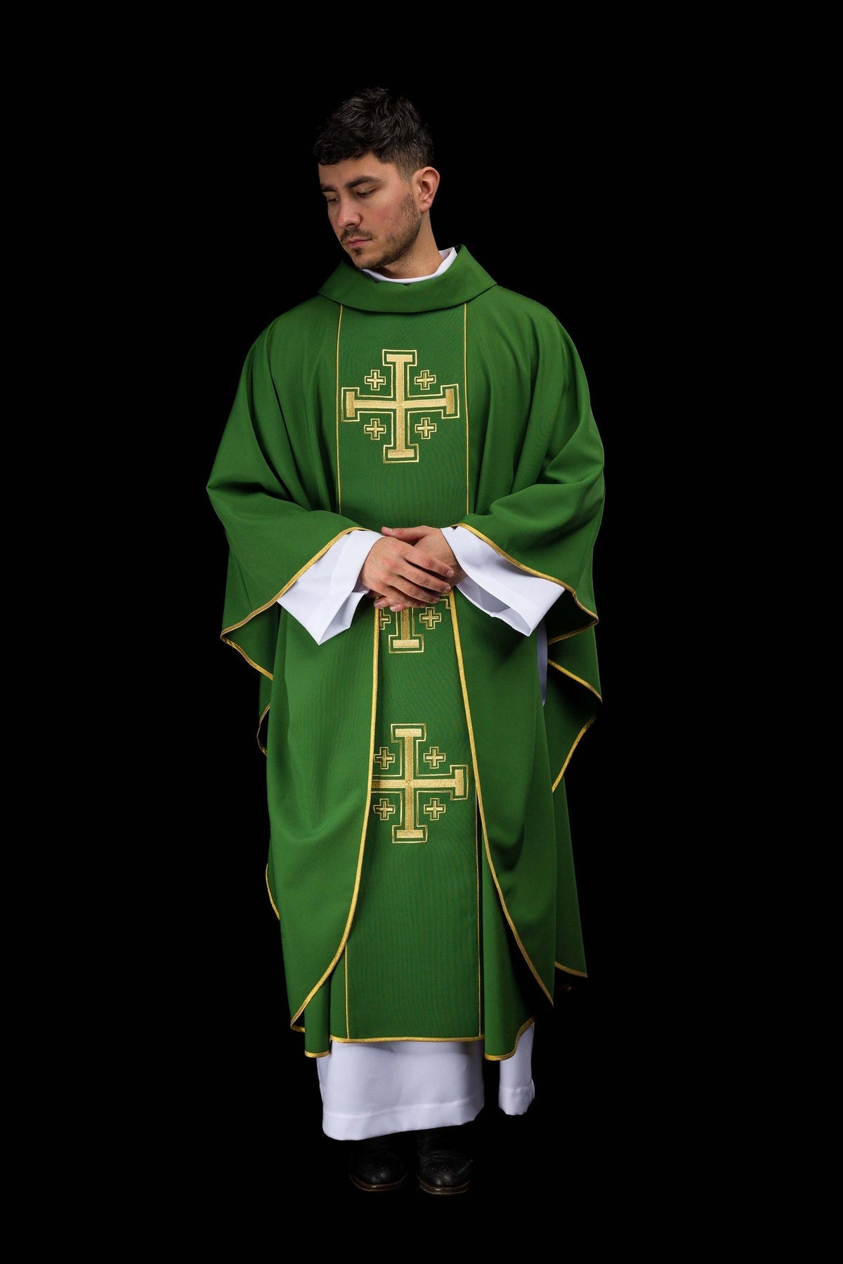 Ornat haftowany zielony z pasem krzyże jerozolimskie - SZATYLITURGICZNE.PL