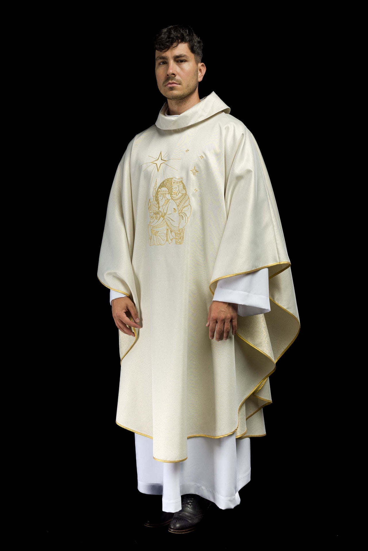 Ornat Liturgiczny Błyszczący Złoty Haft Trzech Króli - SZATYLITURGICZNE.PL