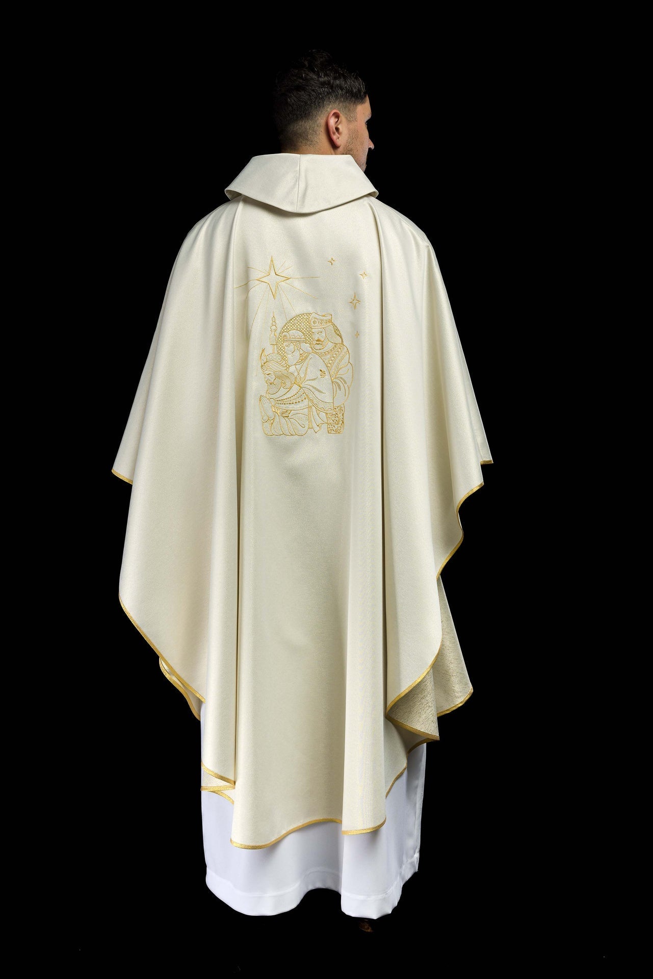 Ornat Liturgiczny Błyszczący Złoty Haft Trzech Króli - SZATYLITURGICZNE.PL