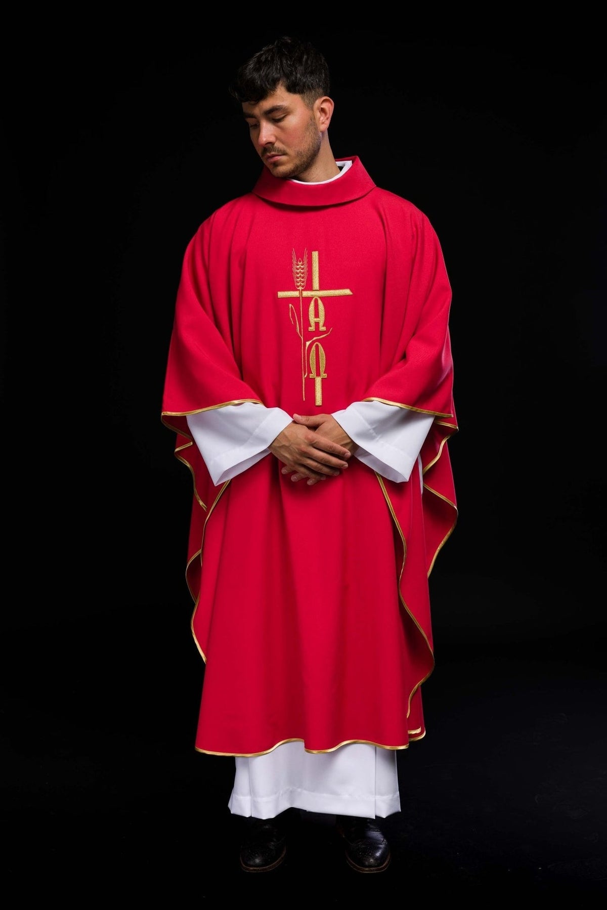 Ornat Liturgiczny Czerwony Alfa Omega Złoty Haft - Szaty Liturgiczne - SZATYLITURGICZNE.PL