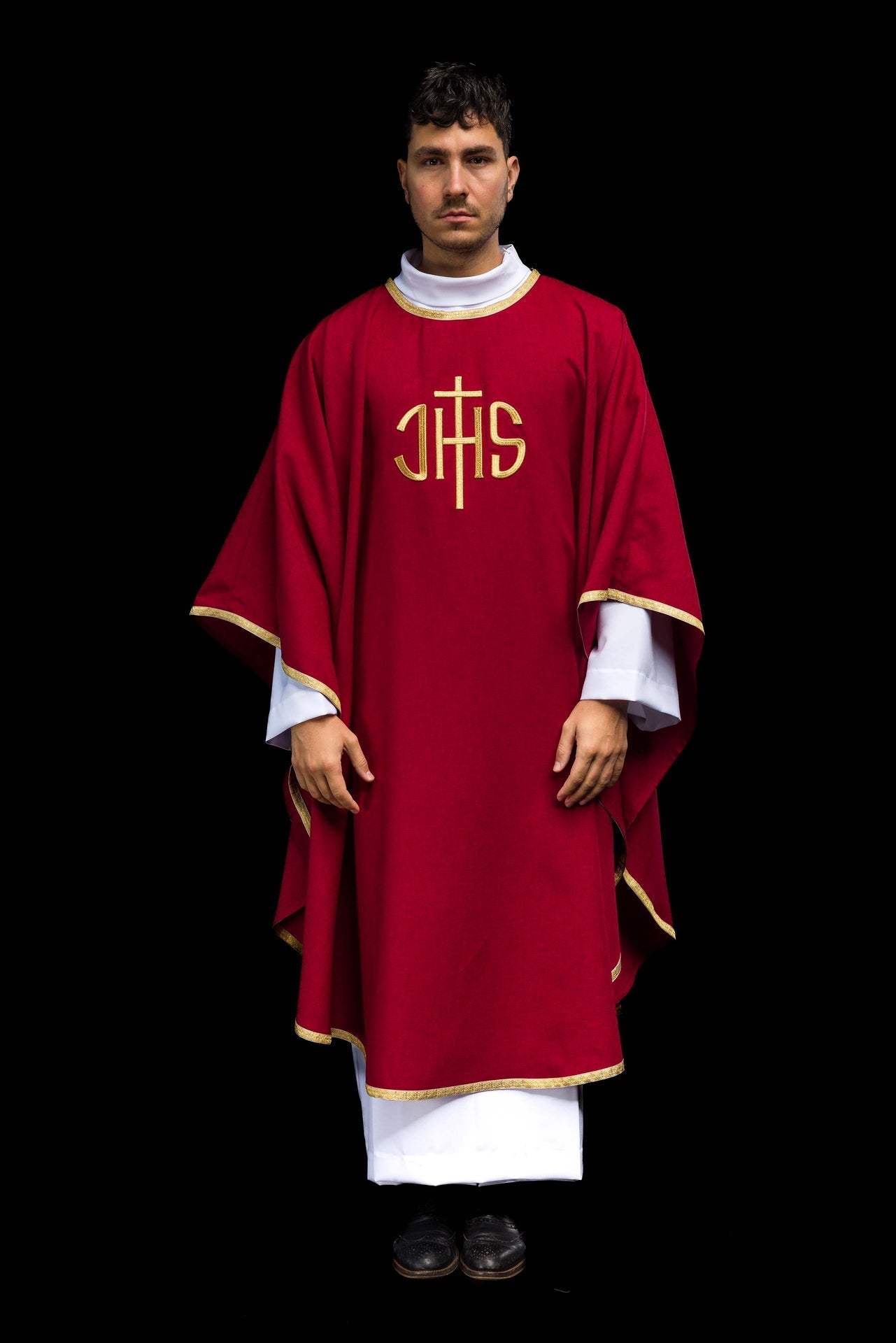 Ornat Liturgiczny Czerwony IHS Złoty Haft - Elanowełna Polska Produkcja - SZATYLITURGICZNE.PL