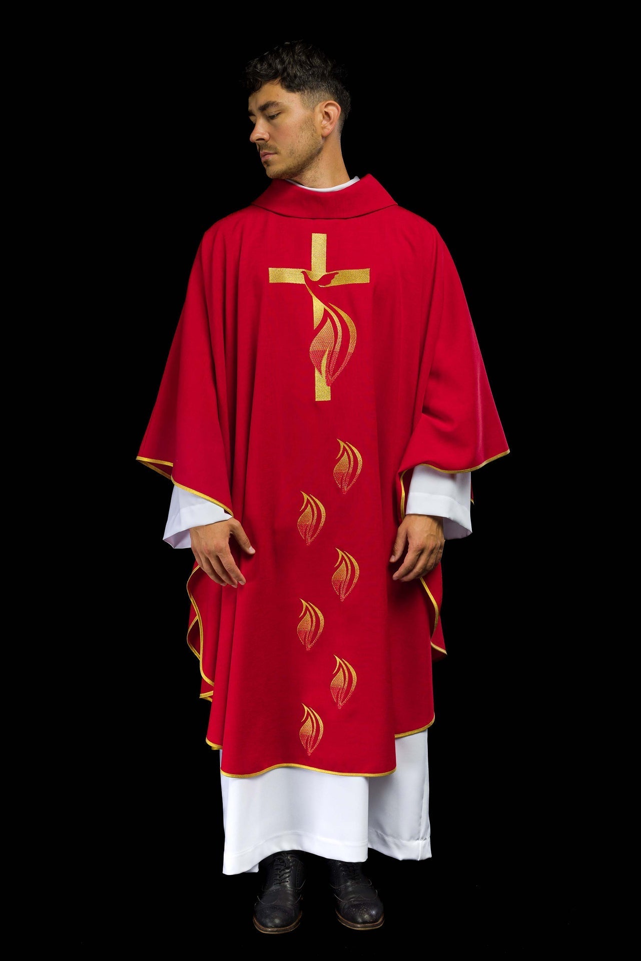 Ornat Liturgiczny Czerwony z Haftem Ducha Świętego - Elanowełna - SZATYLITURGICZNE.PL