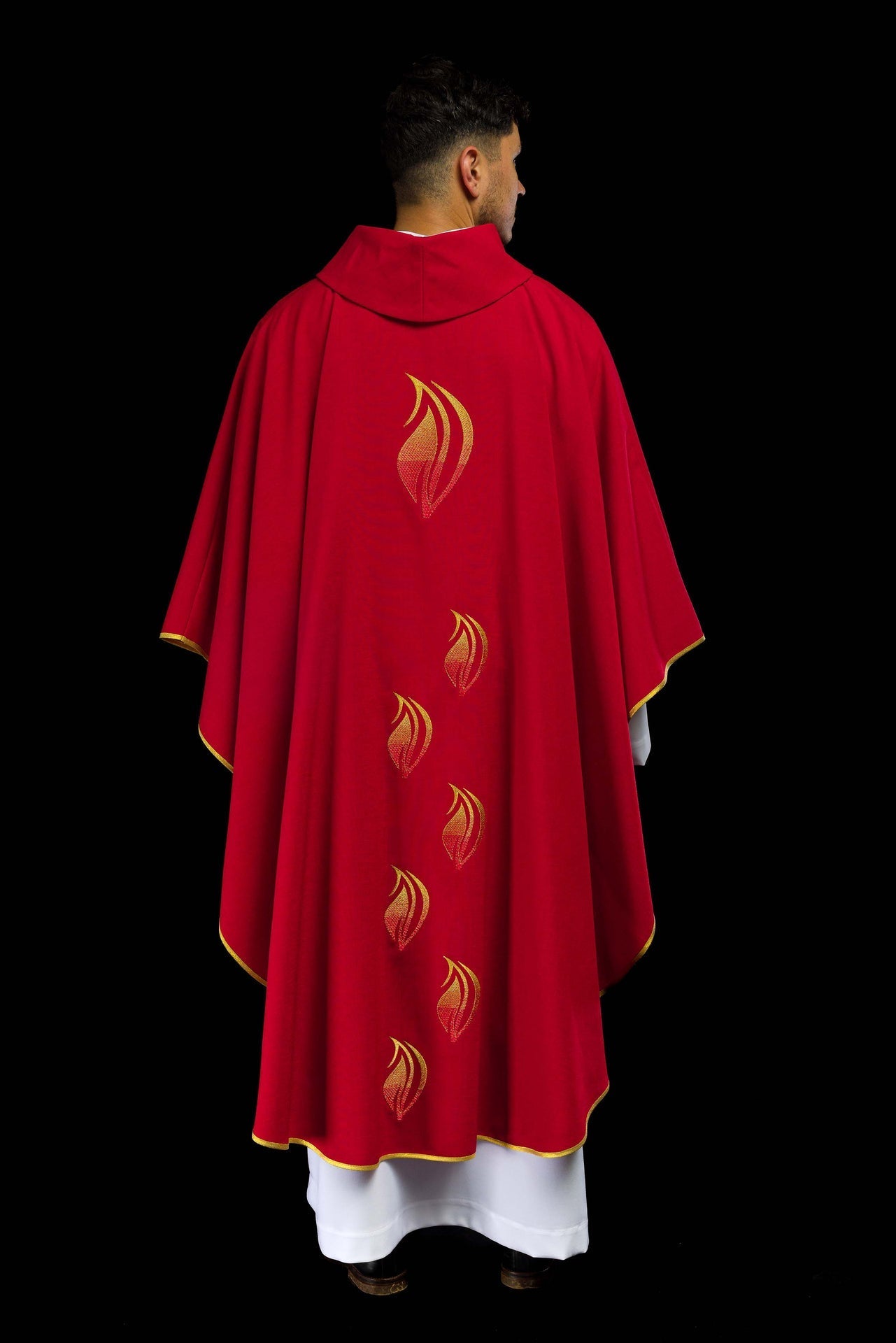 Ornat Liturgiczny Czerwony z Haftem Ducha Świętego - Elanowełna - SZATYLITURGICZNE.PL
