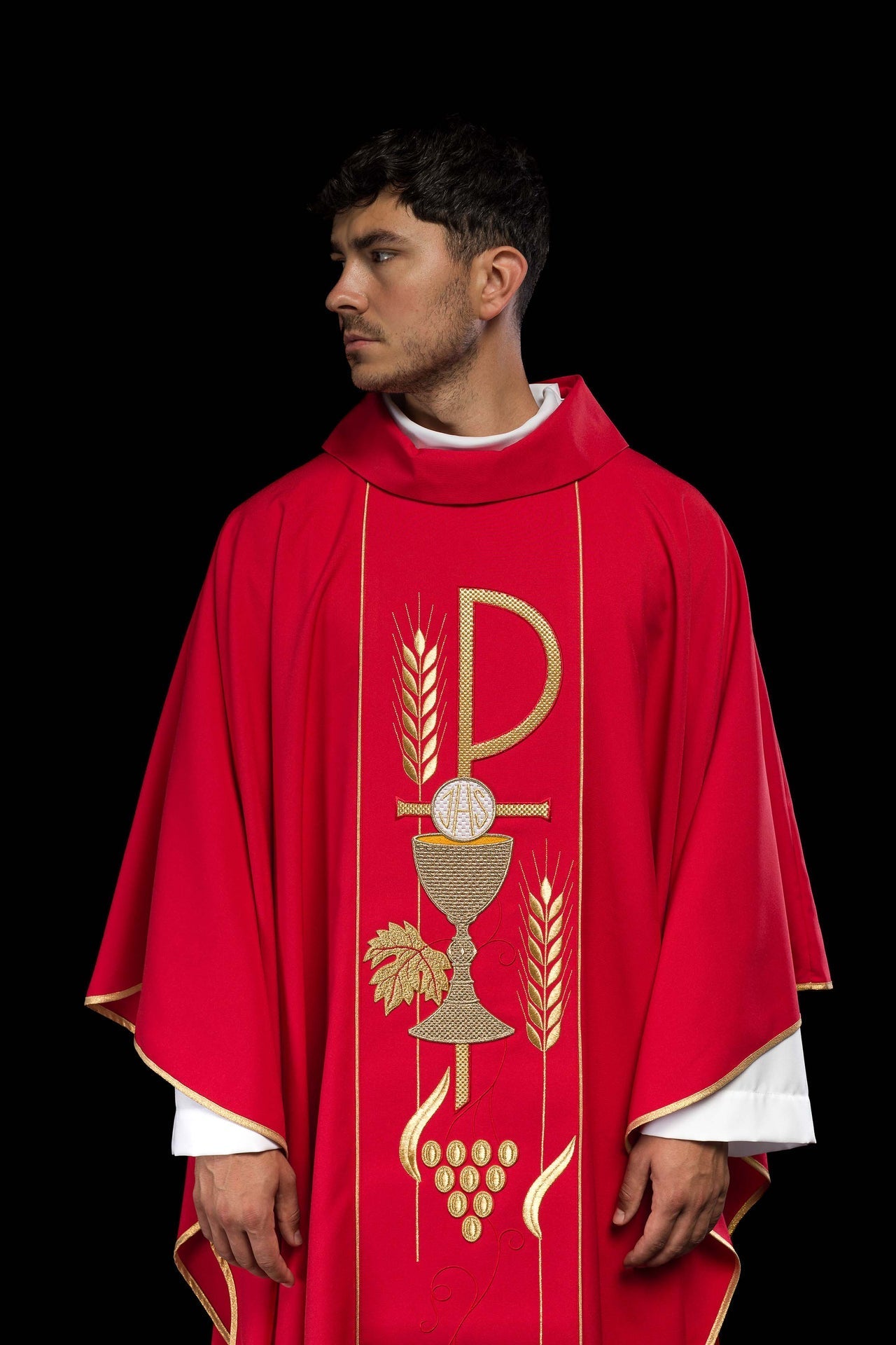 Ornat Liturgiczny Czerwony z Haftowanym Kielichem IHS - Komplet - SZATYLITURGICZNE.PL