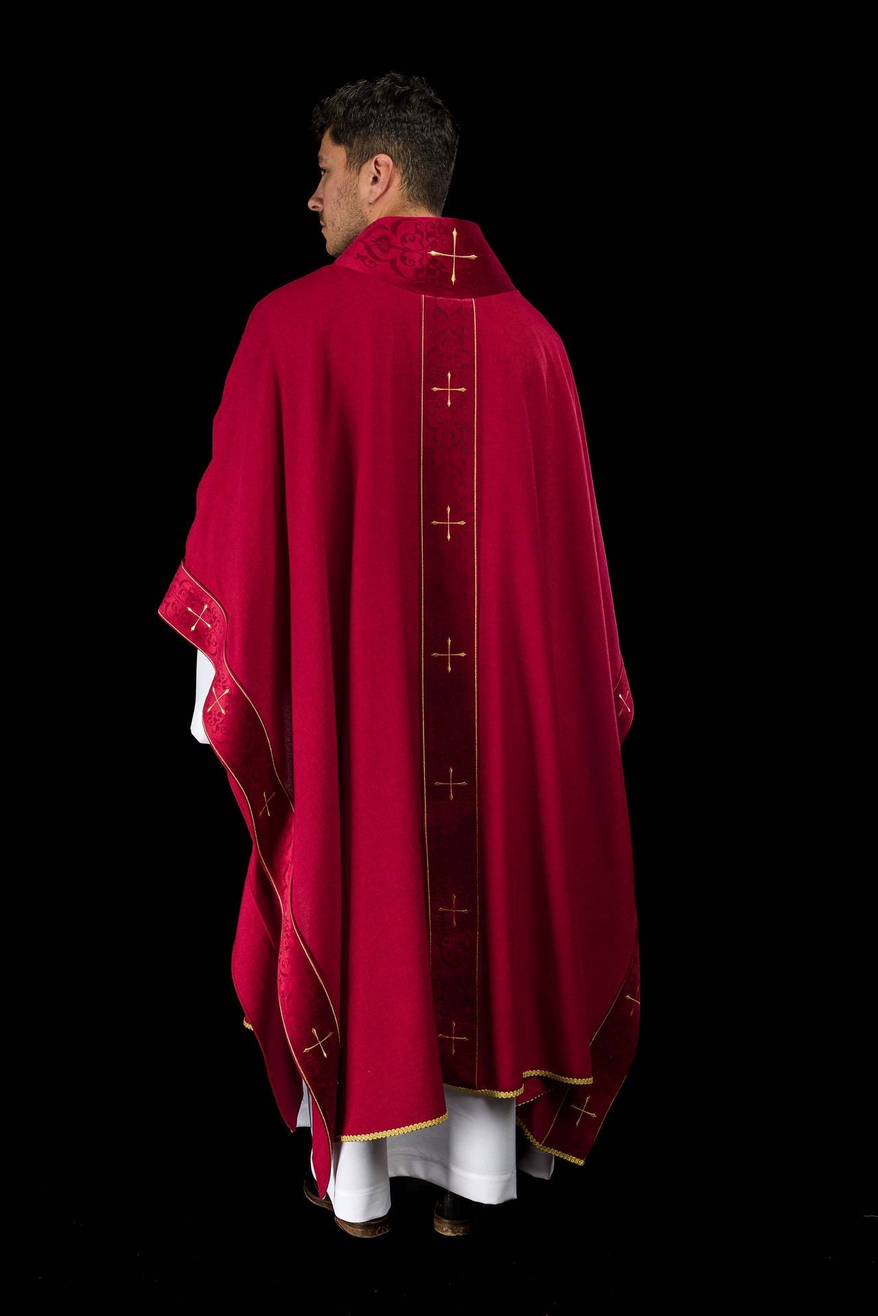 Ornat Liturgiczny Czerwony z Haftowanym Pasem Krzyże - Elanowełna - SZATYLITURGICZNE.PL