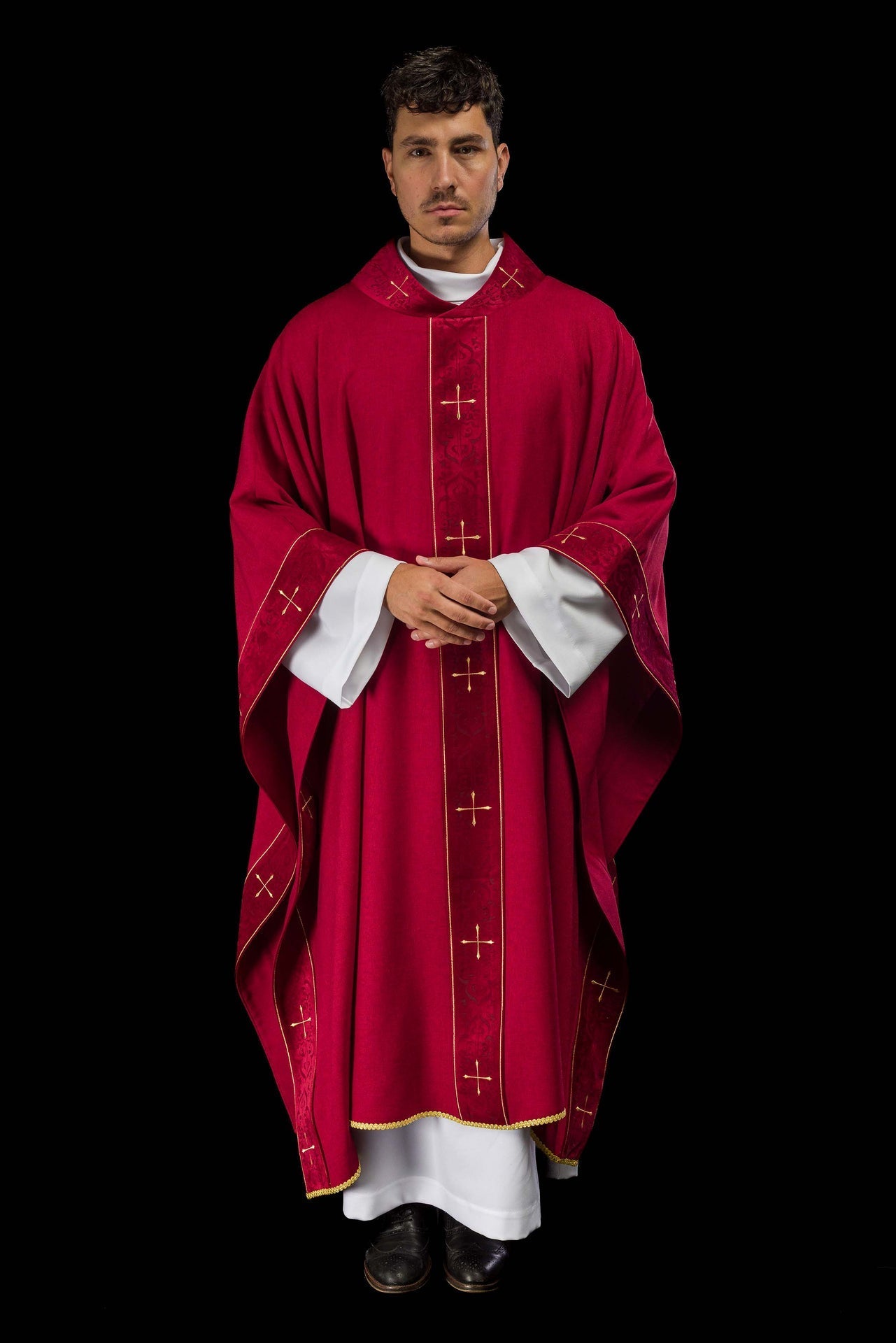 Ornat Liturgiczny Czerwony z Haftowanym Pasem Krzyże - Elanowełna - SZATYLITURGICZNE.PL