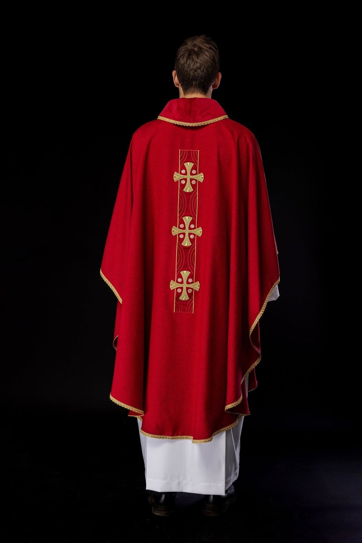 Ornat Liturgiczny Czerwony Złote Krzyże Haftowane - Polski Produkt - SZATYLITURGICZNE.PL
