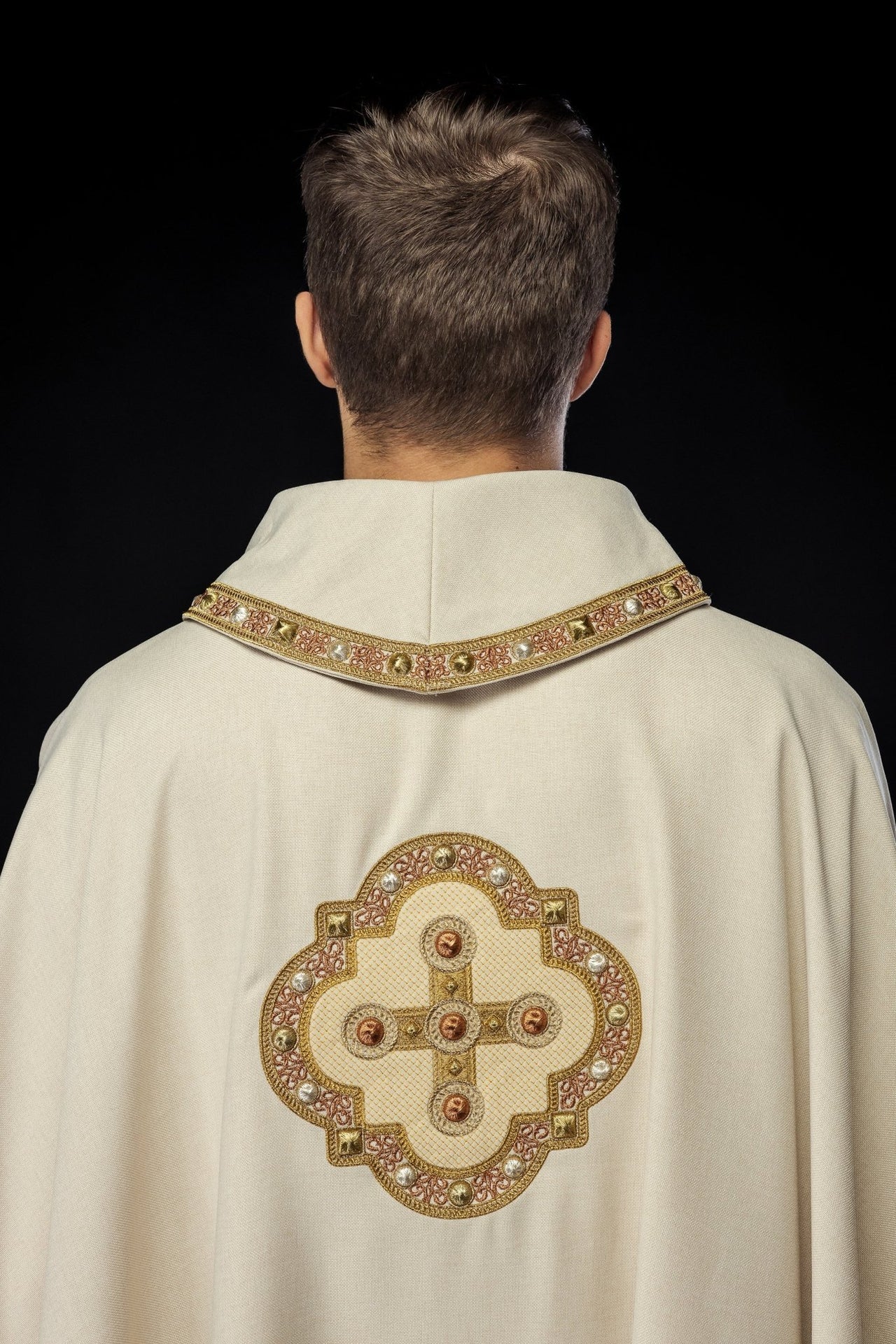 Ornat Liturgiczny Ecru Haft Krzyż Lamówka - Stuła w Komplecie - SZATYLITURGICZNE.PL