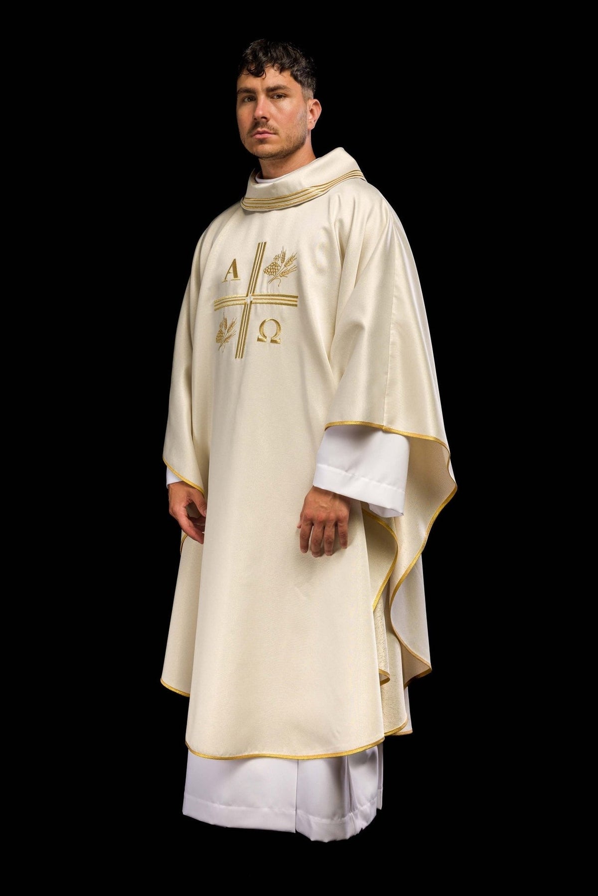 Ornat Liturgiczny Ecru z Haftem Krzyża, Alfa i Omega - Kłosy - SZATYLITURGICZNE.PL