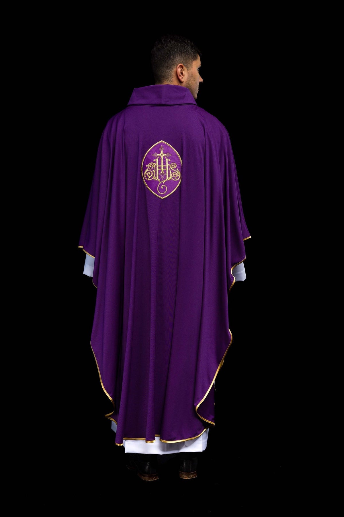 Ornat Liturgiczny Ecru z Haftowanym IHS - SACROLITE - SZATYLITURGICZNE.PL