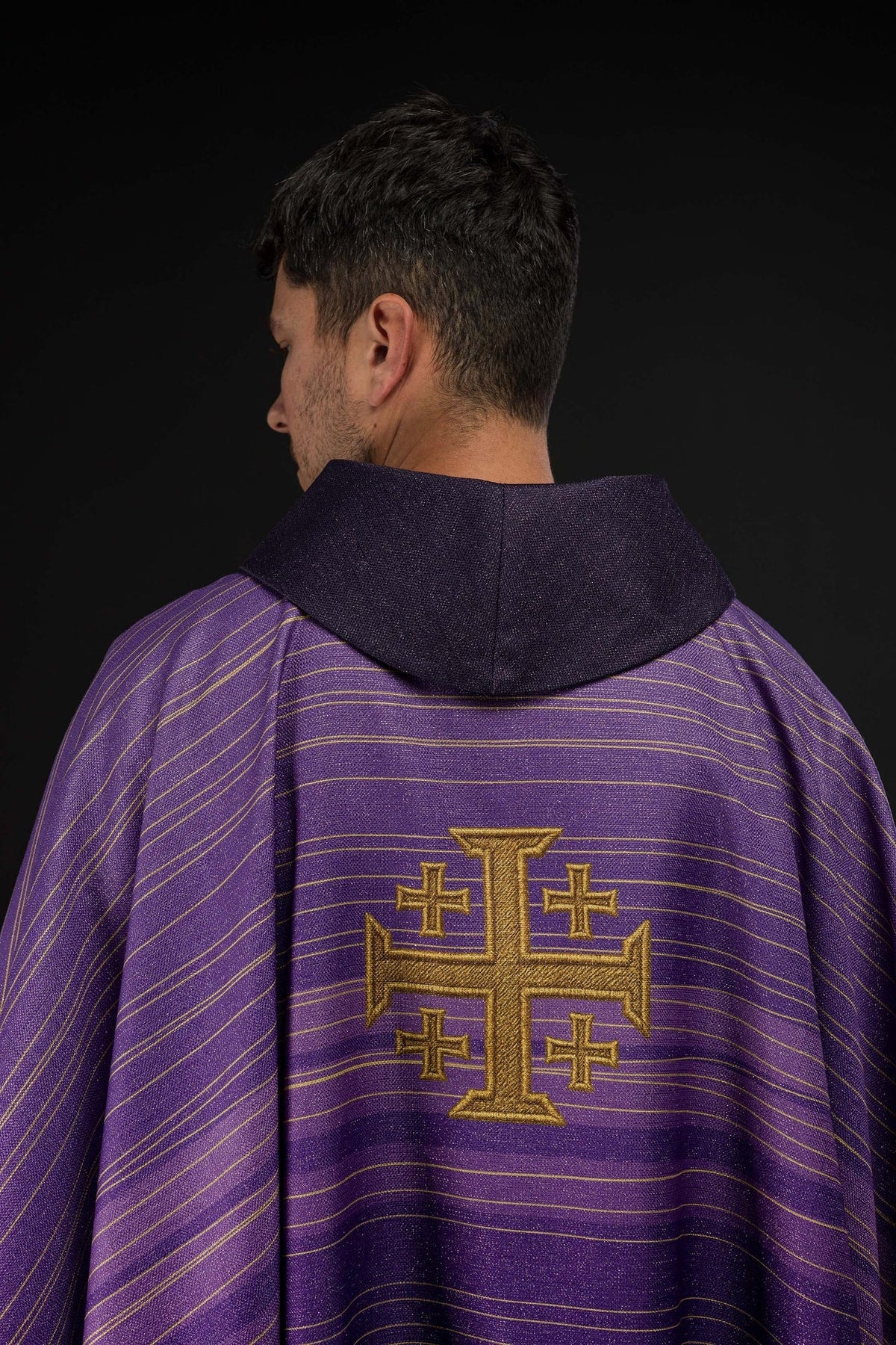 Ornat Liturgiczny Fioletowy Krzyż Jerozolimski Drukowany - SZATYLITURGICZNE.PL