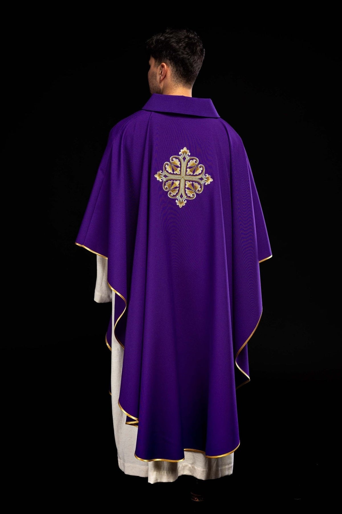 Ornat Liturgiczny Fioletowy z Krzyżem Eucharystycznym i Stułą - SZATYLITURGICZNE.PL