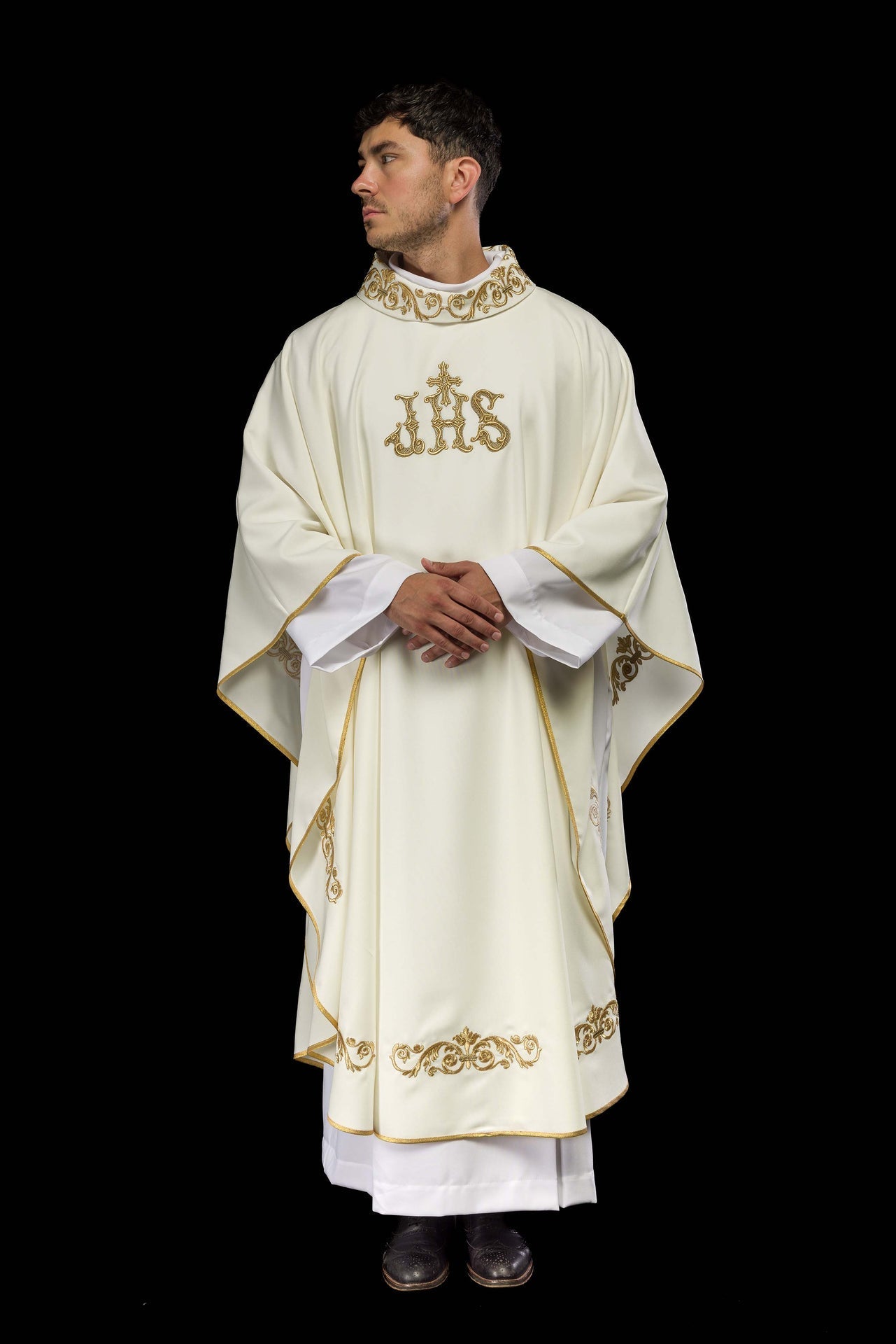 Ornat Liturgiczny IHS Haftowany Złotem - Polskie Rękodzieło - SZATYLITURGICZNE.PL