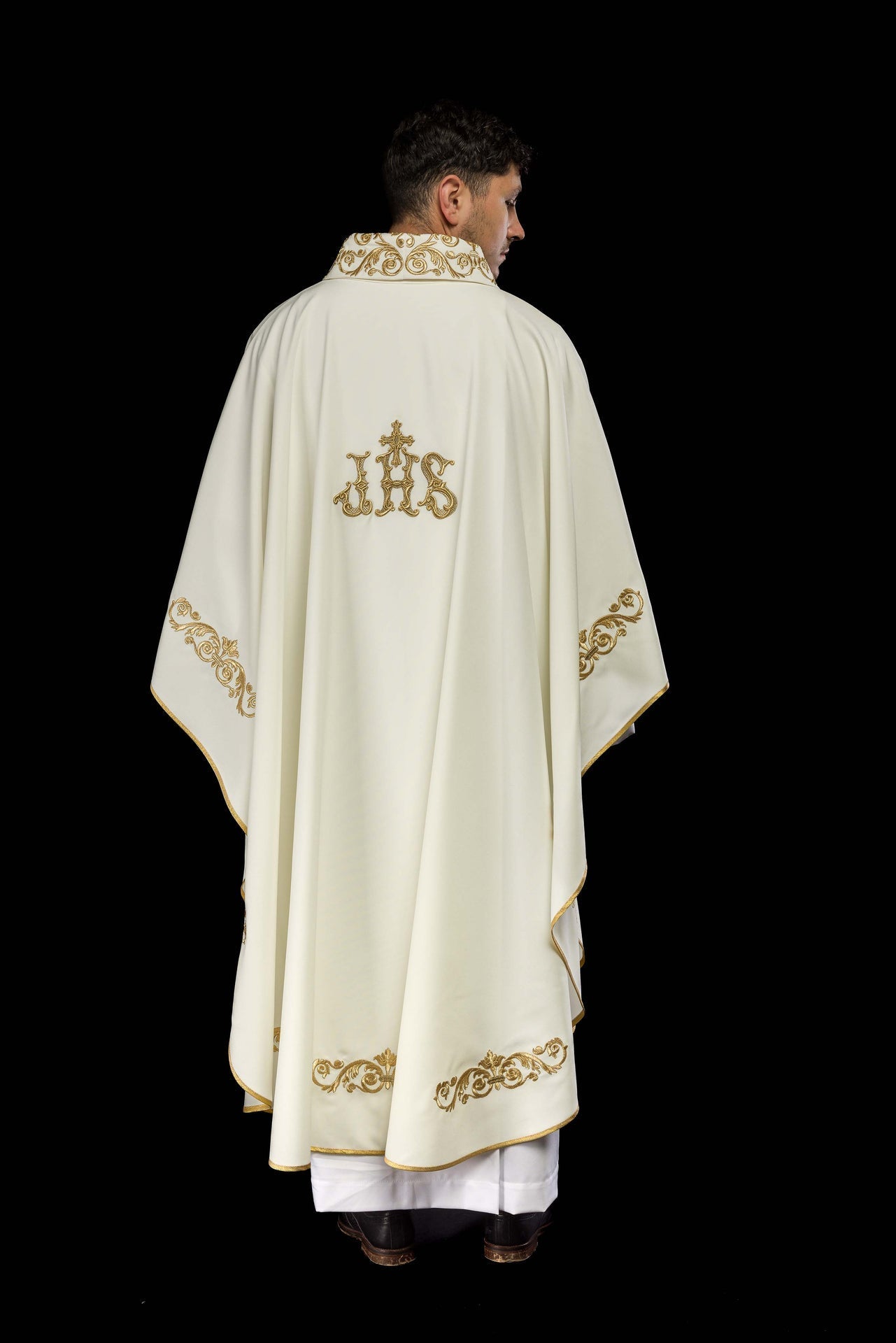 Ornat Liturgiczny IHS Haftowany Złotem - Polskie Rękodzieło - SZATYLITURGICZNE.PL