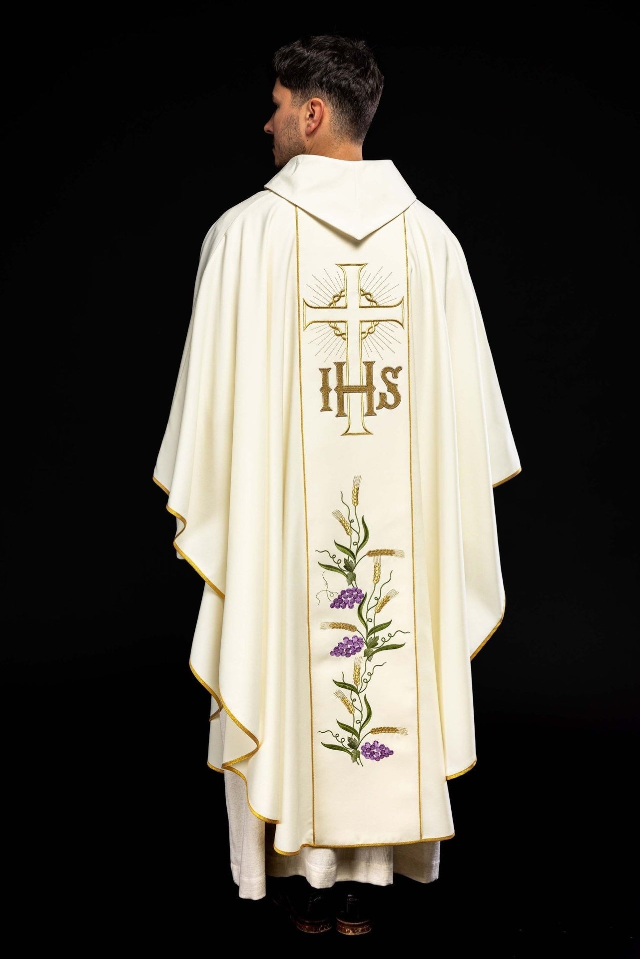 Ornat Liturgiczny IHS Winogrona i Kłosy Złota Lamówka - SZATYLITURGICZNE.PL