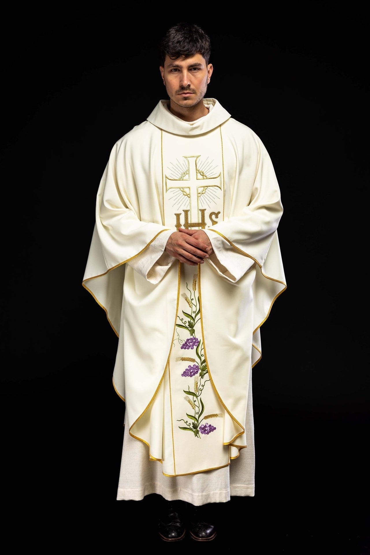 Ornat Liturgiczny IHS Winogrona i Kłosy Złota Lamówka - SZATYLITURGICZNE.PL