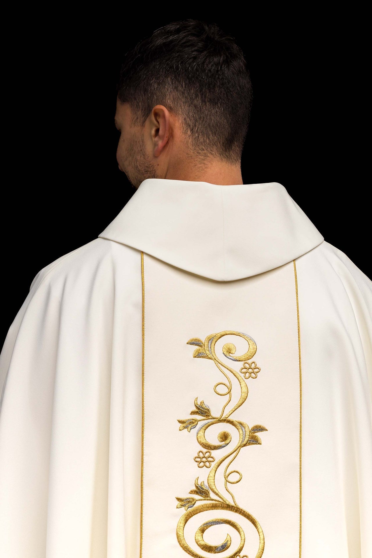 Ornat Liturgiczny na Boże Narodzenie - Święta Rodzina, Złota Nić - SZATYLITURGICZNE.PL