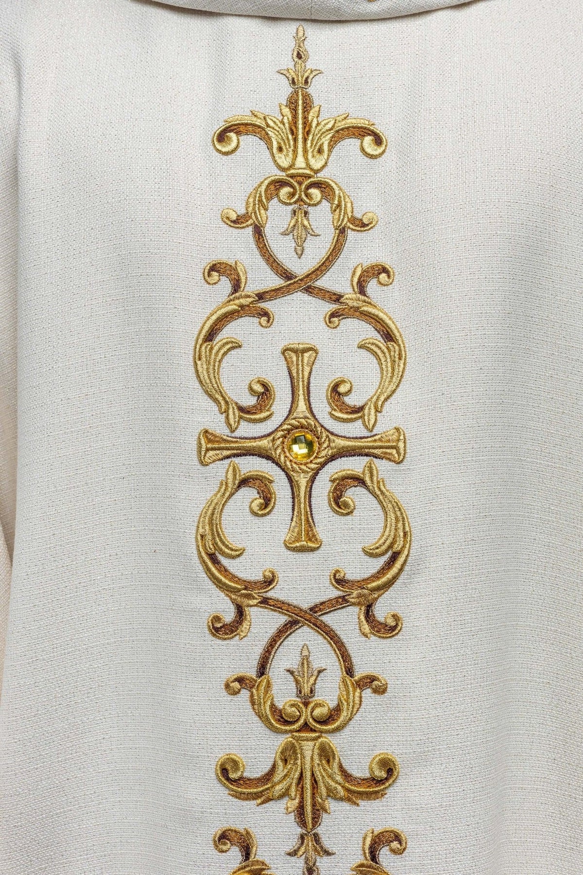 Ornat Liturgiczny z Haftem Eucharystycznym i Zdobieniami - SZATYLITURGICZNE.PL