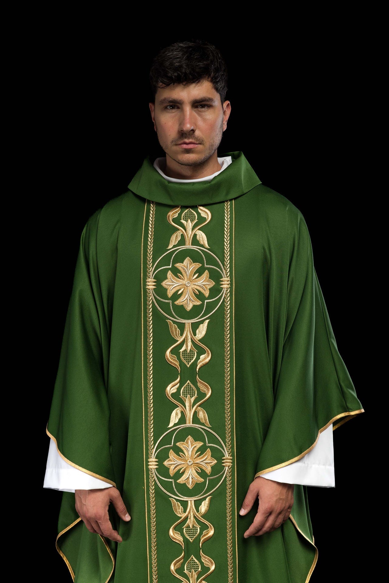 Ornat Liturgiczny Zielony Haftowany Rozeta - Polski Producent - SZATYLITURGICZNE.PL