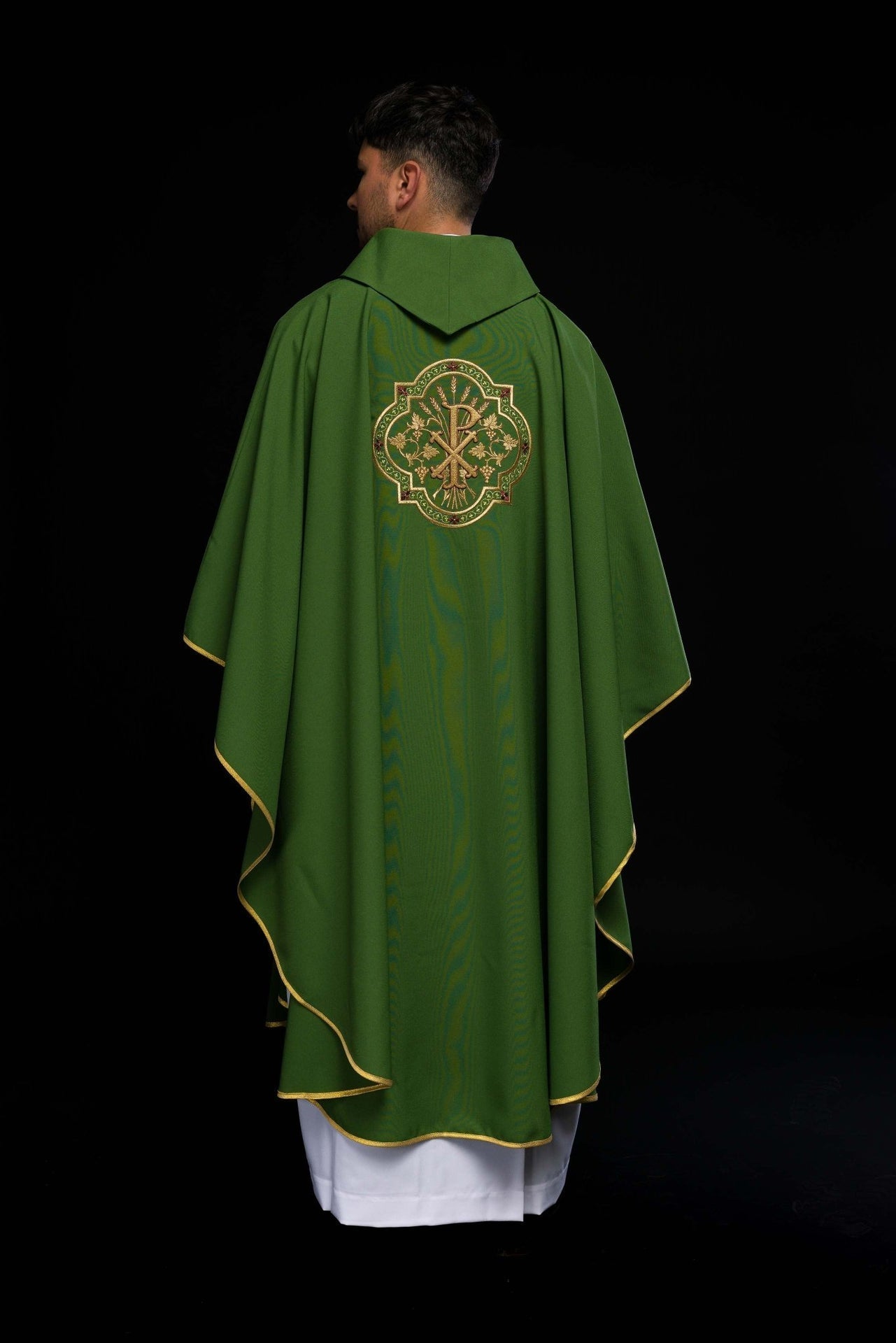 Ornat Liturgiczny Zielony IHS PAX - Haftowany Symbol Pokoju - SZATYLITURGICZNE.PL