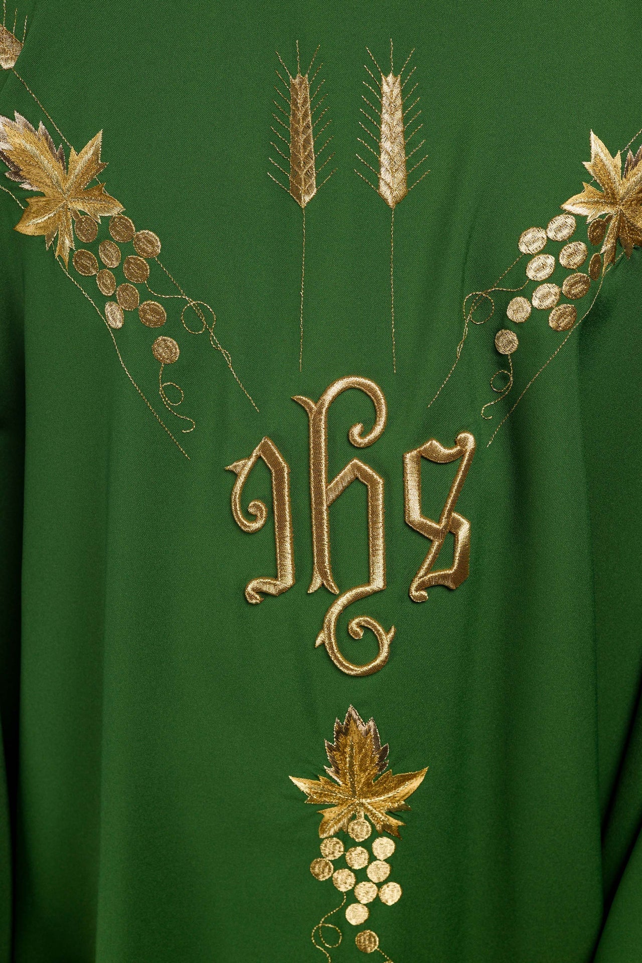 Ornat Liturgiczny Zielony IHS Winogrona Złoty Haft - SZATYLITURGICZNE.PL