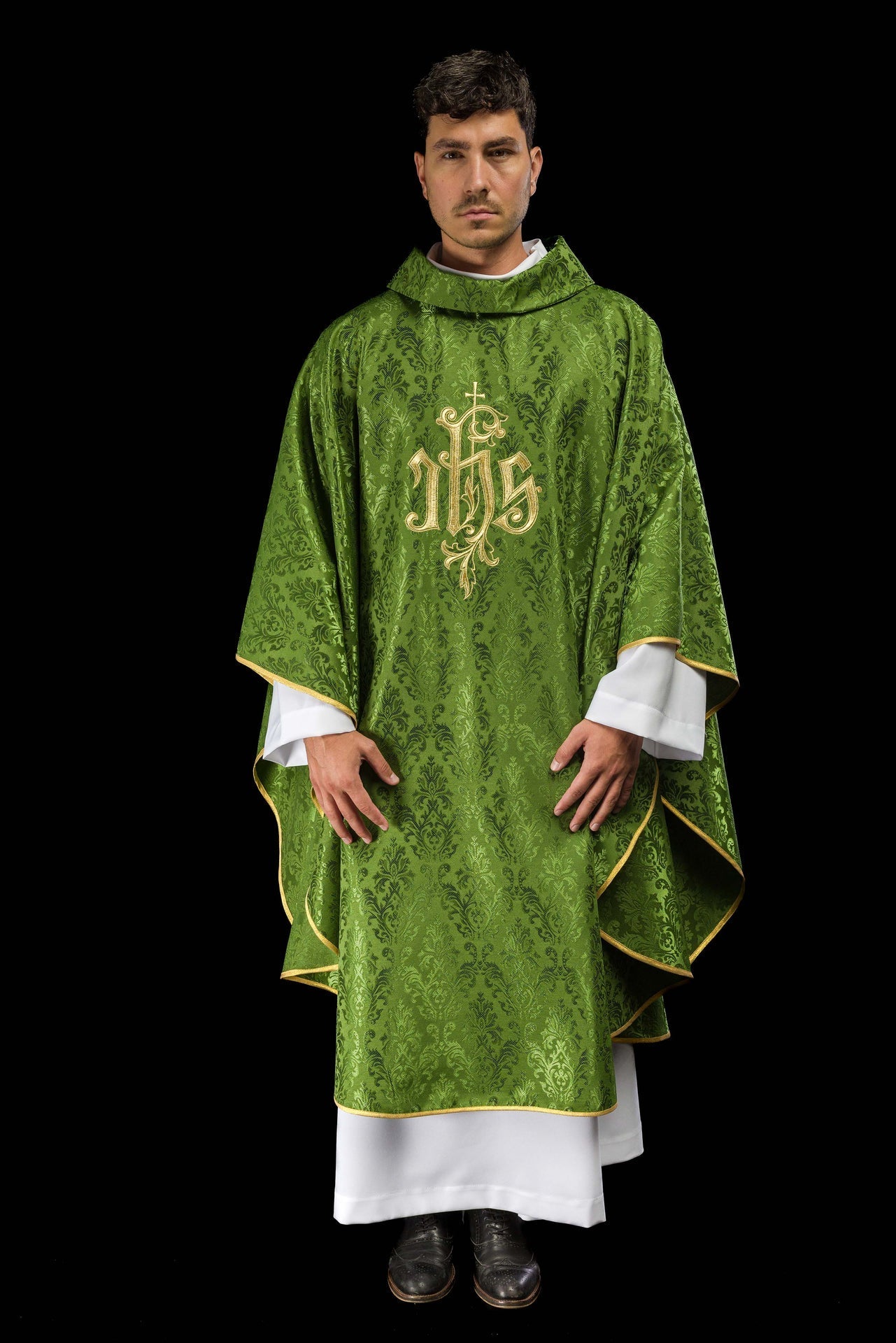 Ornat Liturgiczny Zielony IHS Złoty Haft - Polska Produkcja - SZATYLITURGICZNE.PL