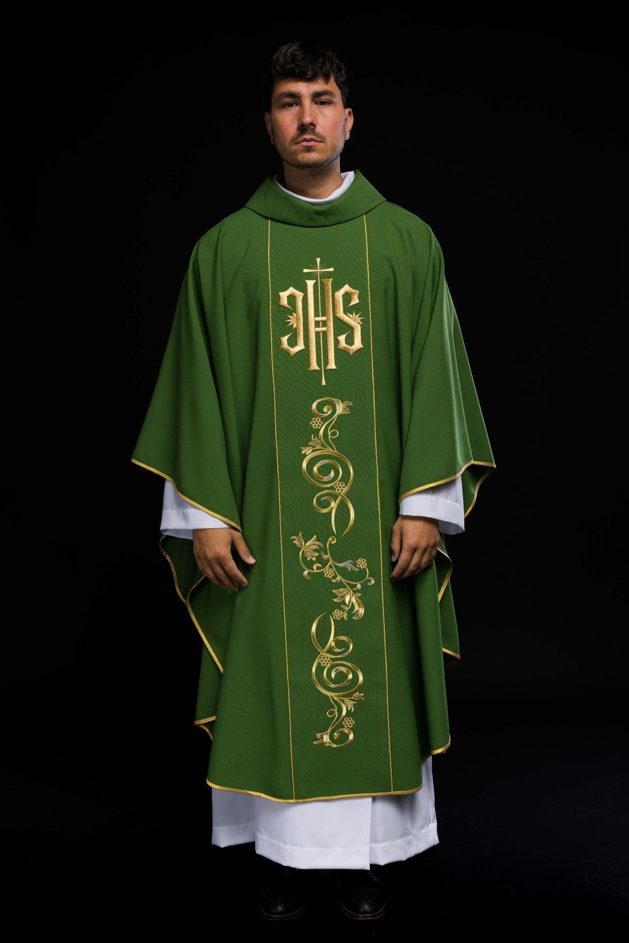 Ornat Liturgiczny Zielony IHS Złoty Haft - Polska Produkcja - SZATYLITURGICZNE.PL