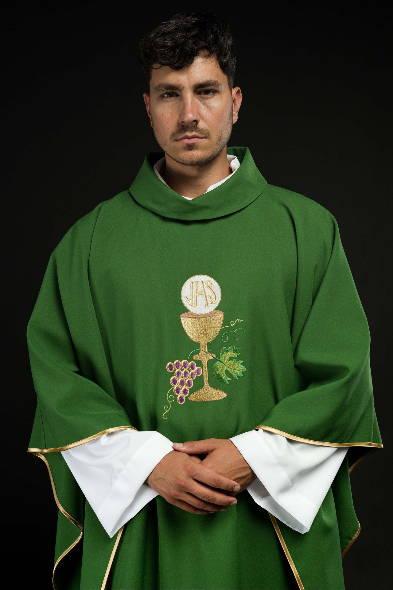Ornat Liturgiczny Zielony Kielich z Haftem Winogron - Komplet ze Stułą - SZATYLITURGICZNE.PL