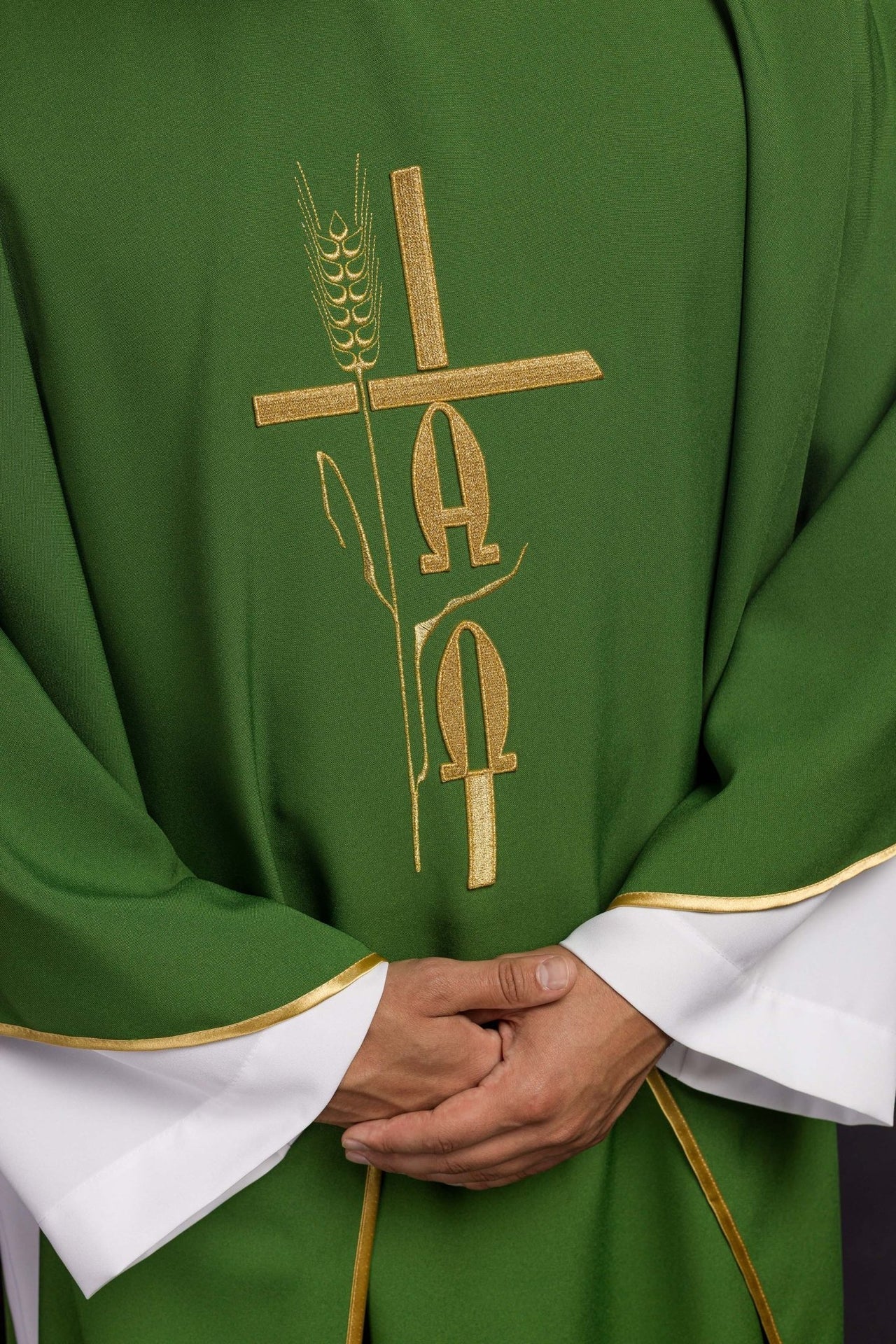 Ornat Liturgiczny Zielony z Haftem Alfa Omega - Polski Producent - SZATYLITURGICZNE.PL