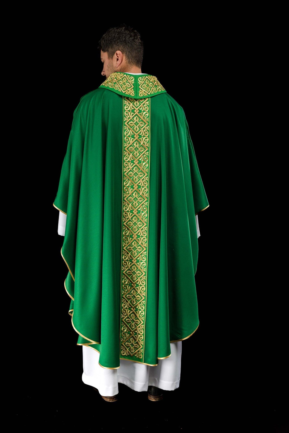 Ornat Liturgiczny Zielony z Haftem Florystycznym i Złotymi Krzyżami - SZATYLITURGICZNE.PL