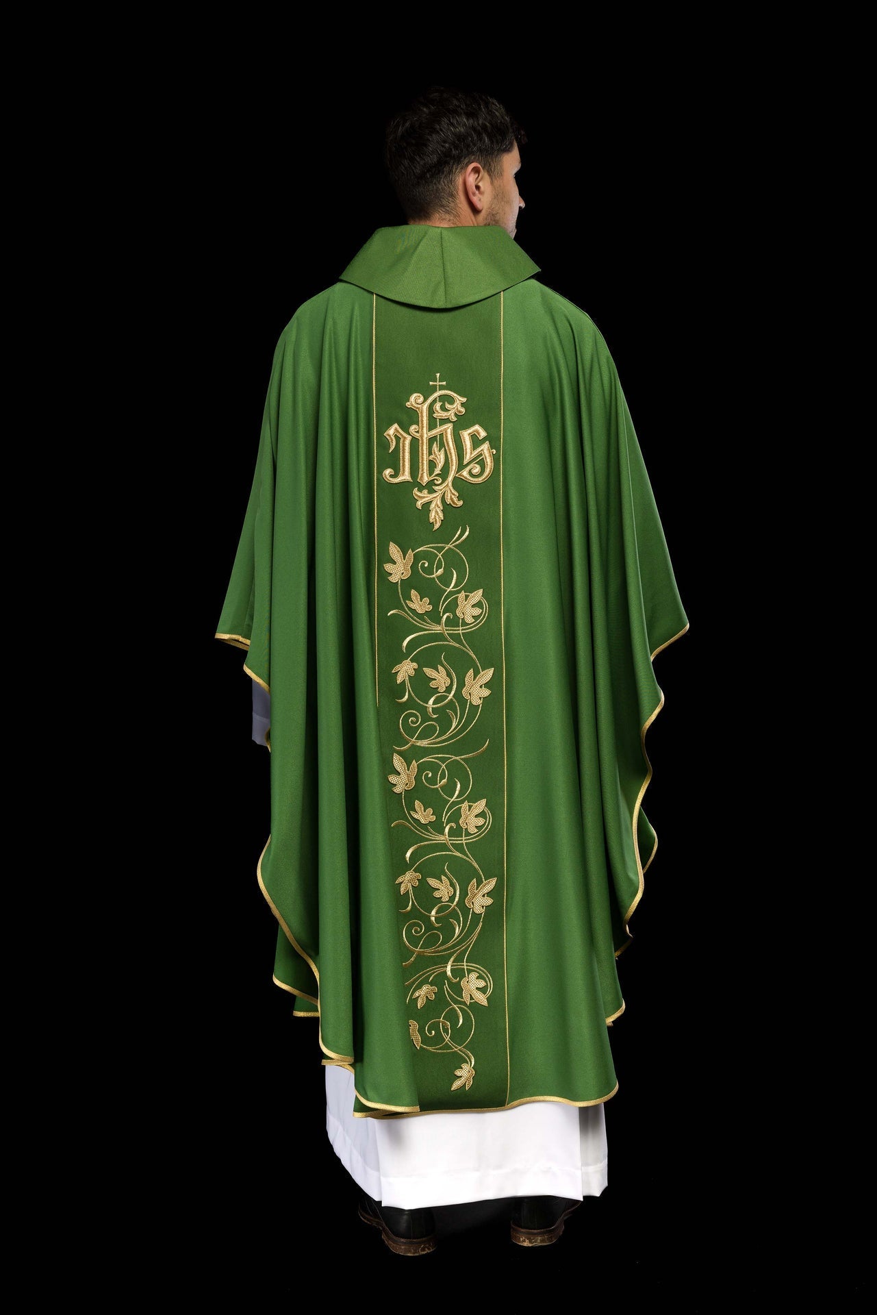 Ornat Liturgiczny Zielony z Haftem Florystycznym IHS - Polska Produkcja - SZATYLITURGICZNE.PL