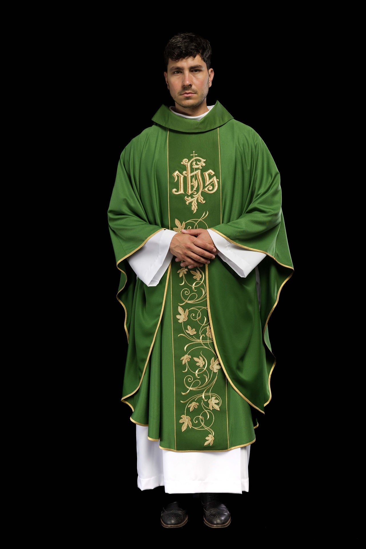 Ornat Liturgiczny Zielony z Haftem Florystycznym IHS - Polska Produkcja - SZATYLITURGICZNE.PL