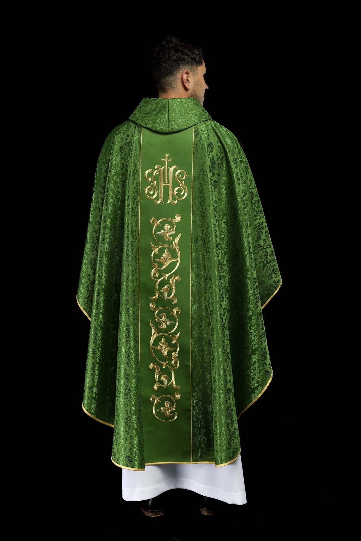 Ornat Liturgiczny Zielony z Haftem IHS i Złotą Lamówką - SZATYLITURGICZNE.PL
