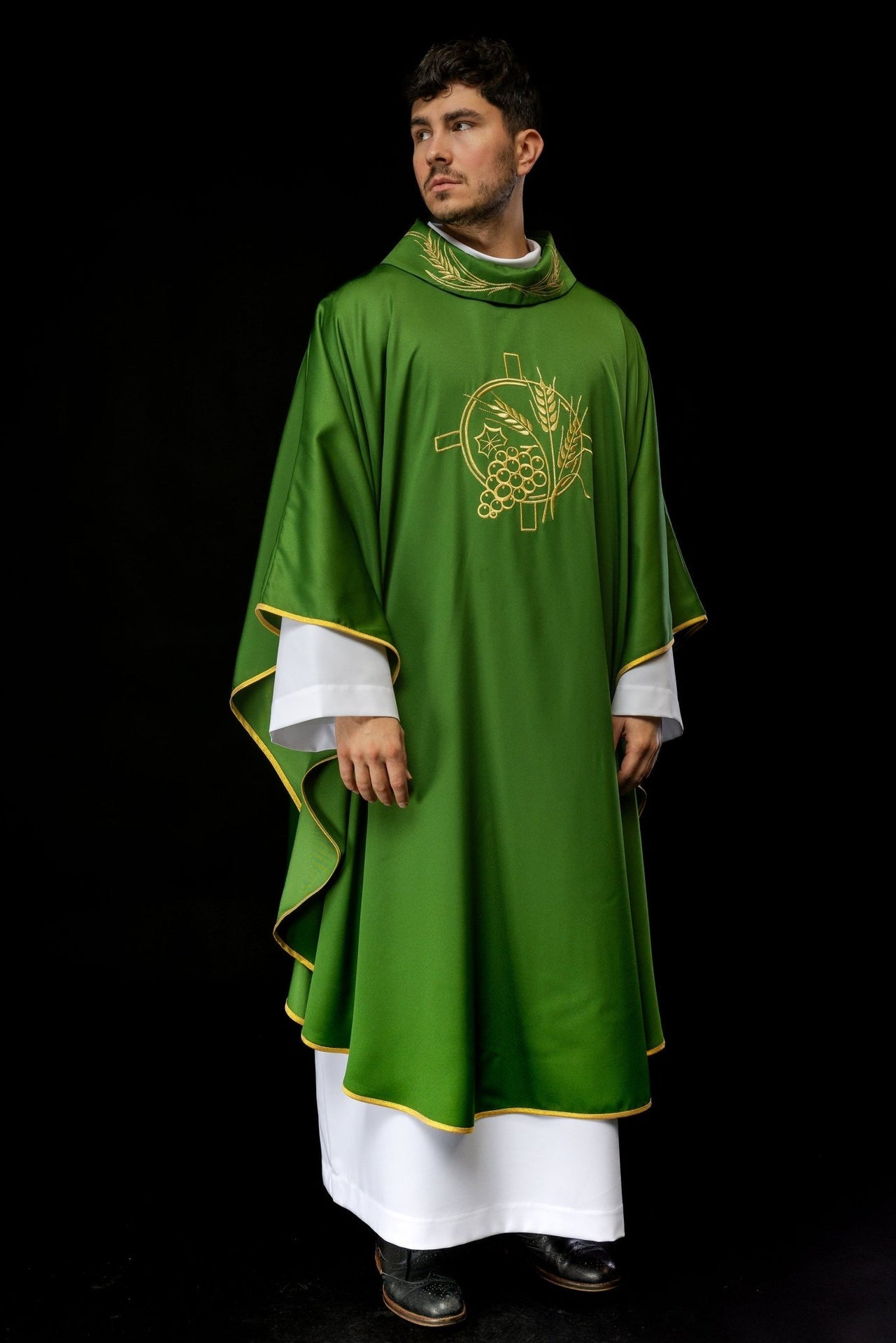 Ornat Liturgiczny Zielony z Haftem Krzyża i Kłosów - Elanowełna - SZATYLITURGICZNE.PL