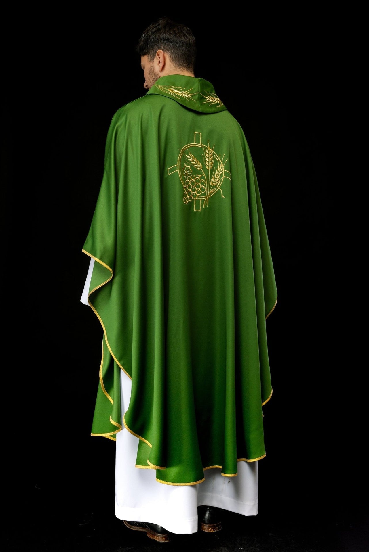 Ornat Liturgiczny Zielony z Haftem Krzyża i Kłosów - Elanowełna - SZATYLITURGICZNE.PL